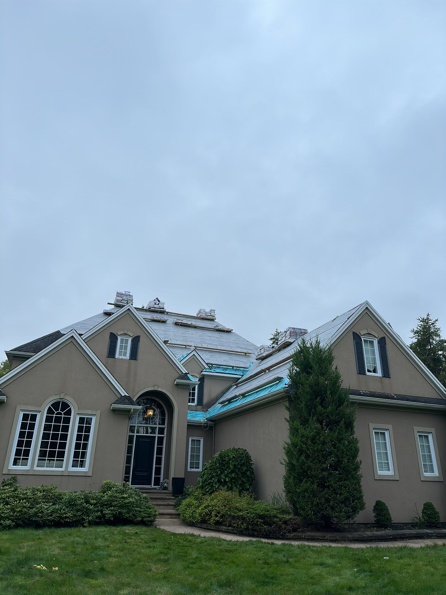 Residential Roofing Installation using Asphalt GAF HDZ by Artisan Roofing & Home Improvements Inc.