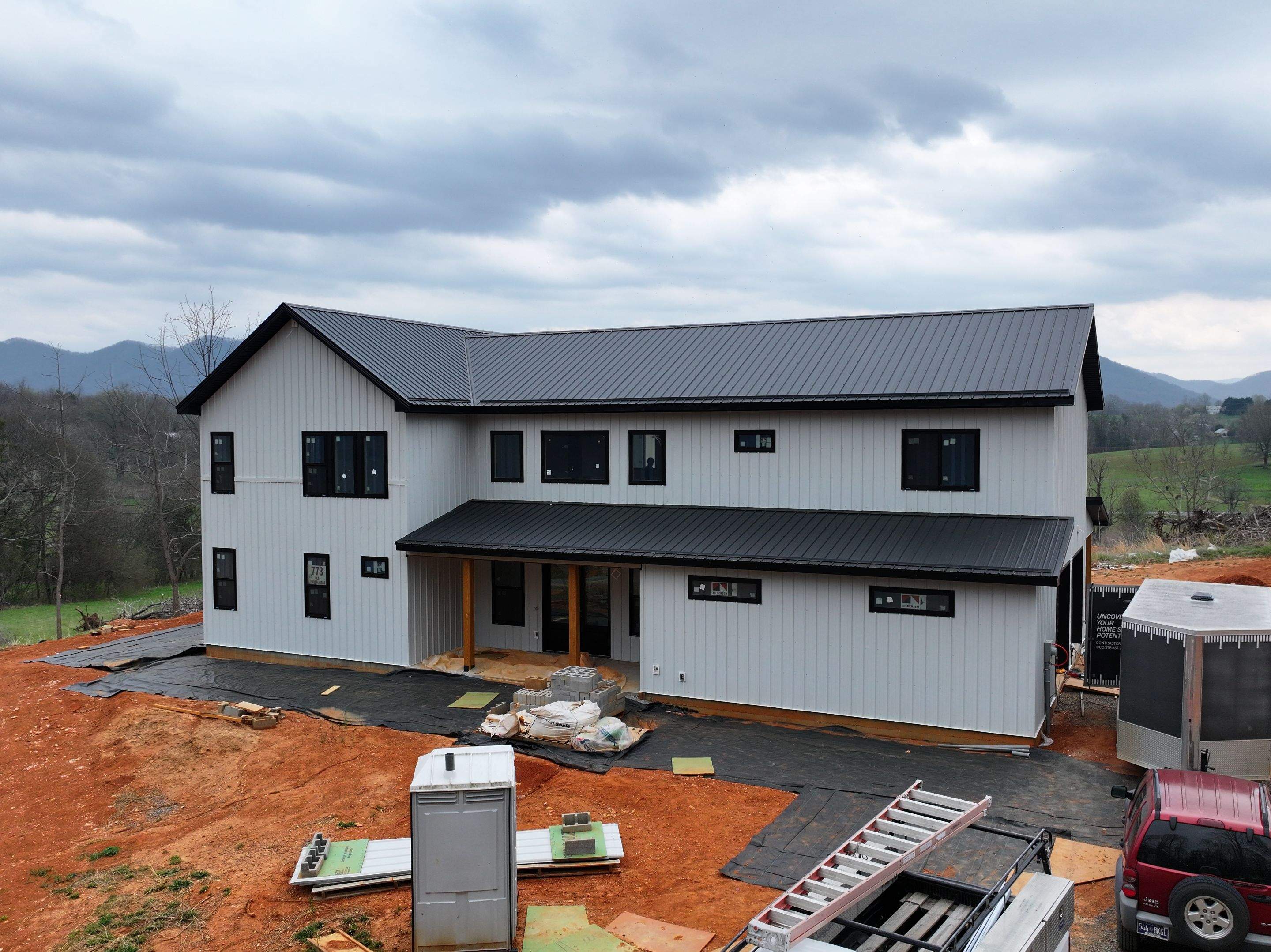 Titus Jr Residence by Omnia Roofing