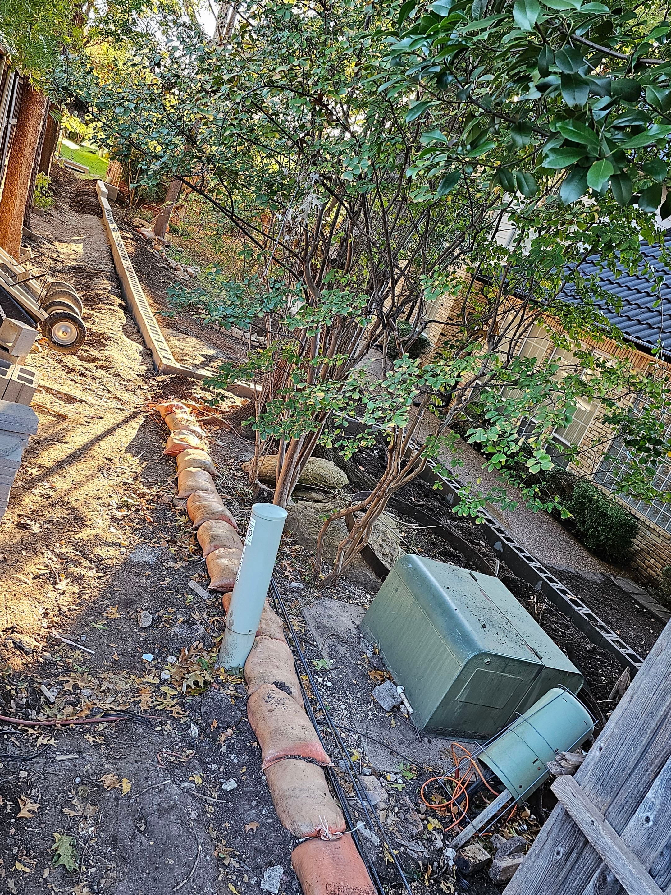 French Drain & Retaining Wall by EL-GC LLC 