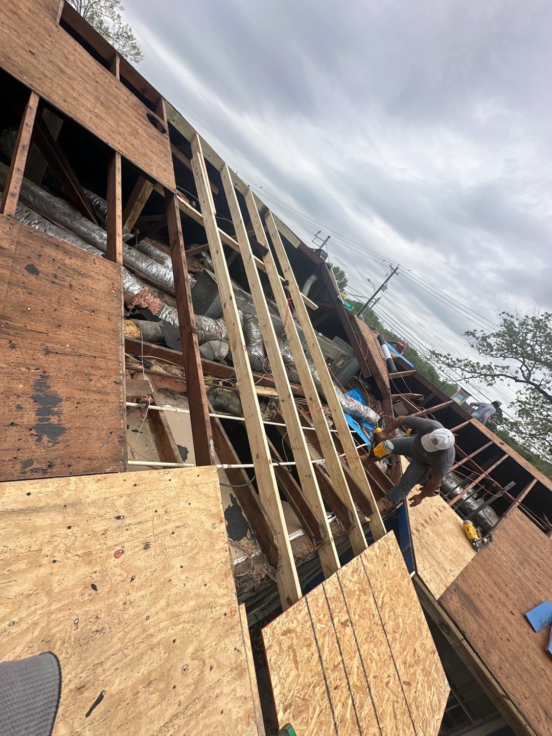 Residential Roofing Installation using Owen's Corning Duration (Lifetime) Shingles by Roof Repair Company