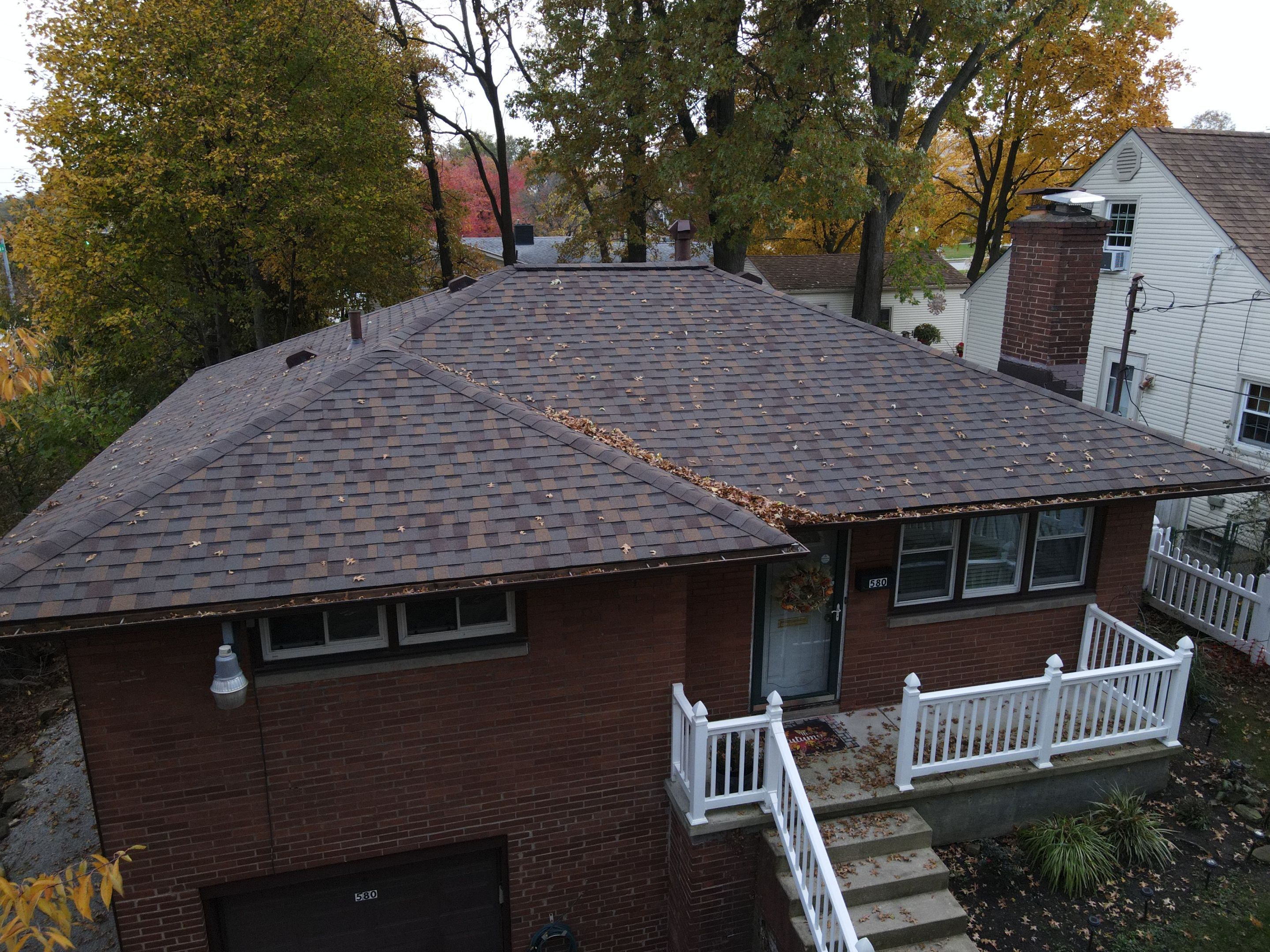 Brand: Atlas Pinnacle Color: Pristine Scotchgard Copper Canyon Drip: Musket Brown by Eagle Eye Roofing