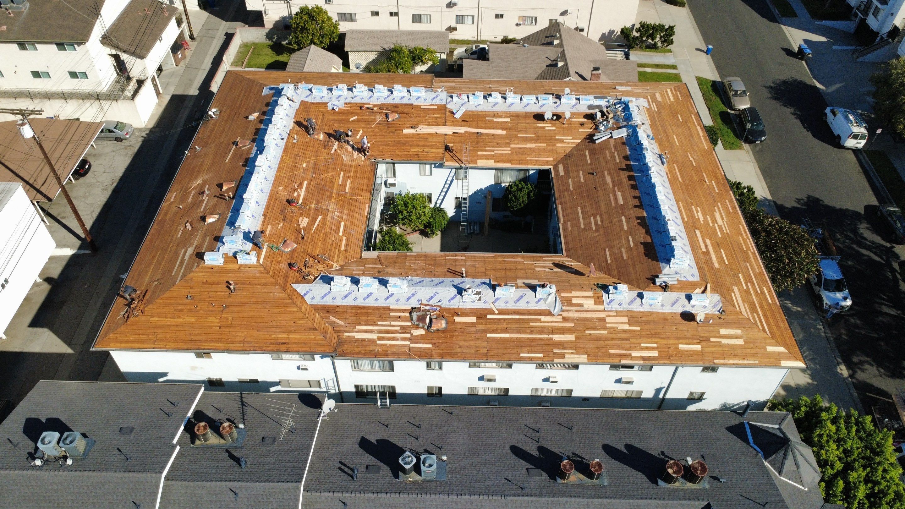 New Roof! Aparmtent Building in Burbank, CA by Hull Brothers Roofing