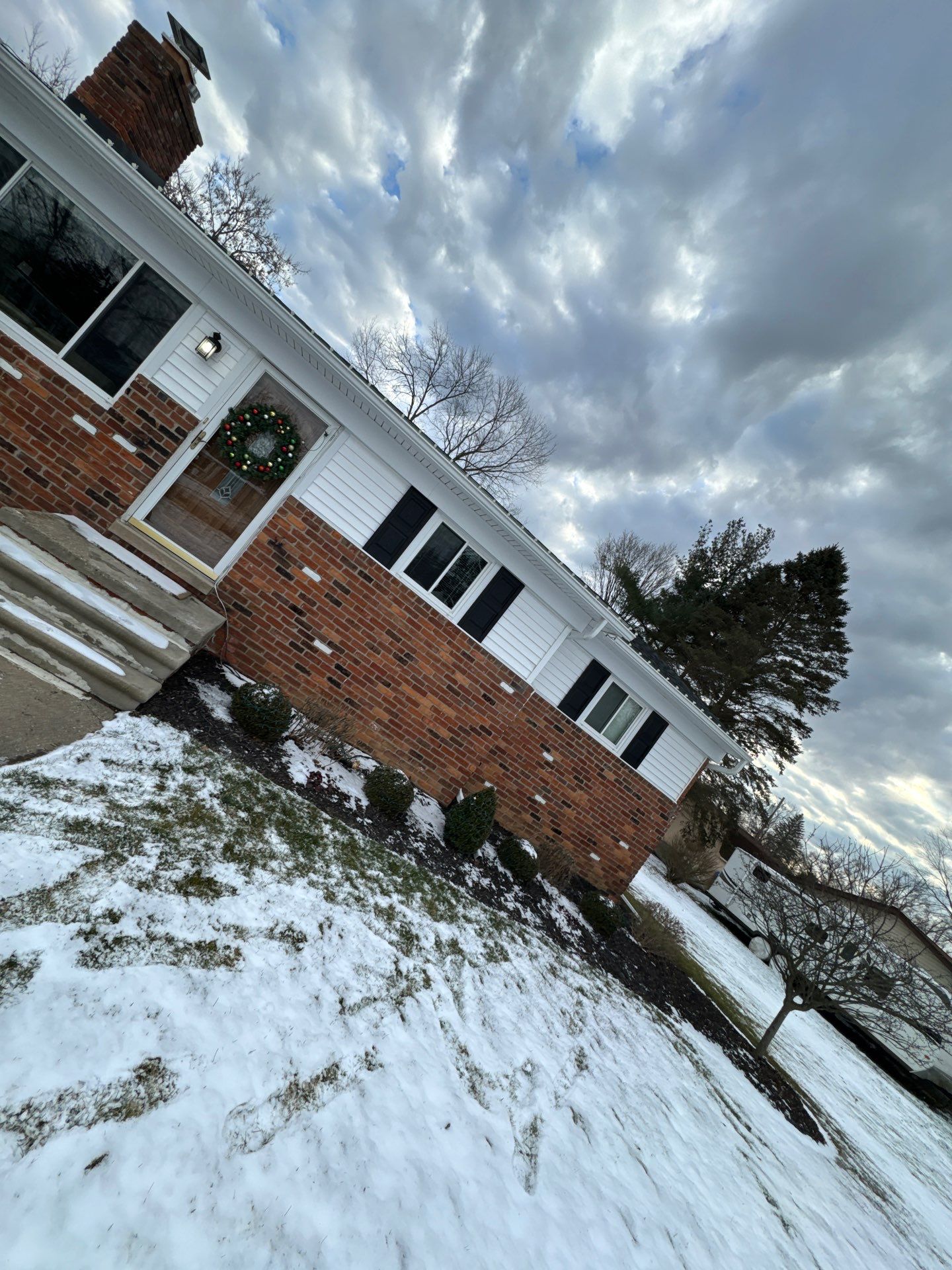 Roof Replacement using CertainTeed Landmark Pro by 180 Contractors