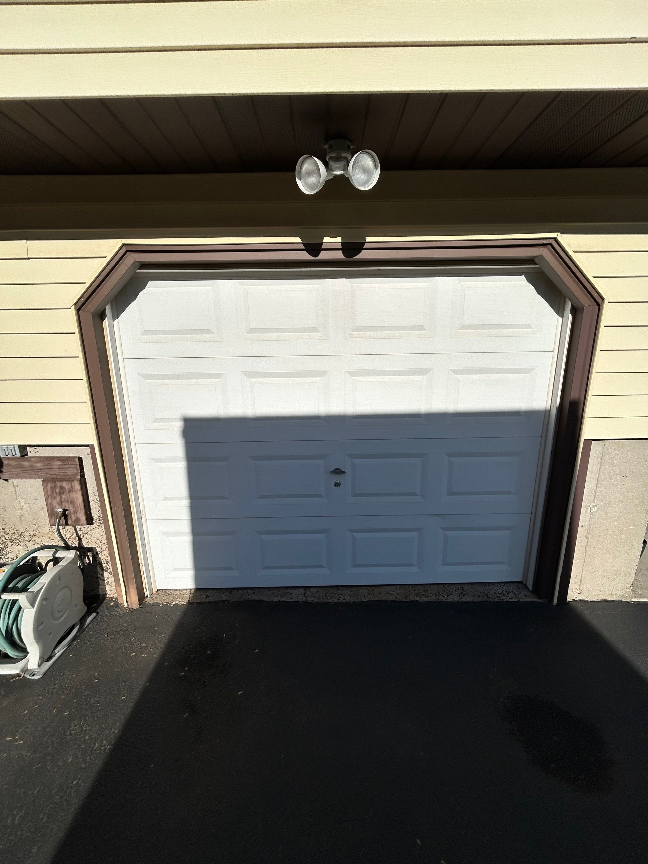 Replacement Garage Door by DiGiorgi Roofing and Siding Inc