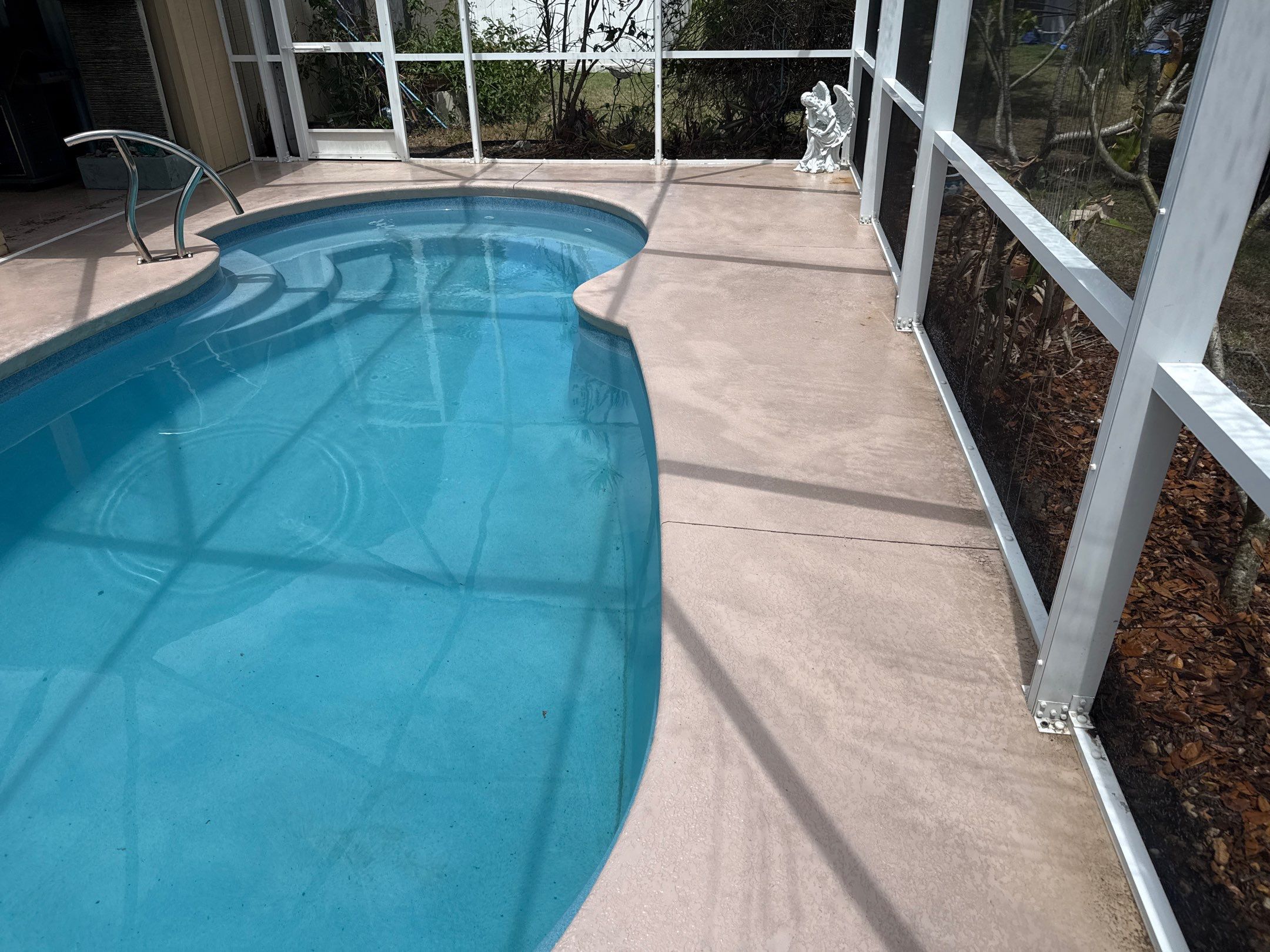 Pool Cage & Painted Pool Deck Cleaning in Sarasota, FL | Soft Wash by Sunshine AquaWash