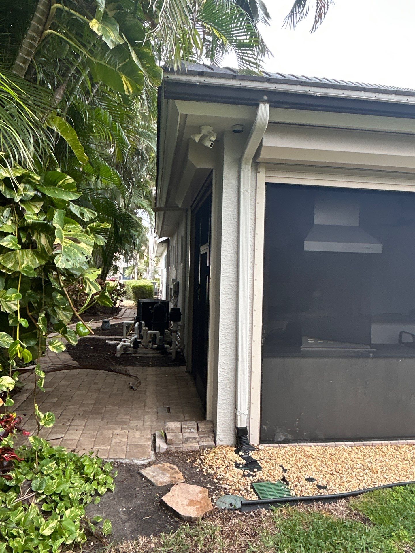 7-Inch Seamless Gutters for Luxury Homes in Naples FL by Gutter Professors