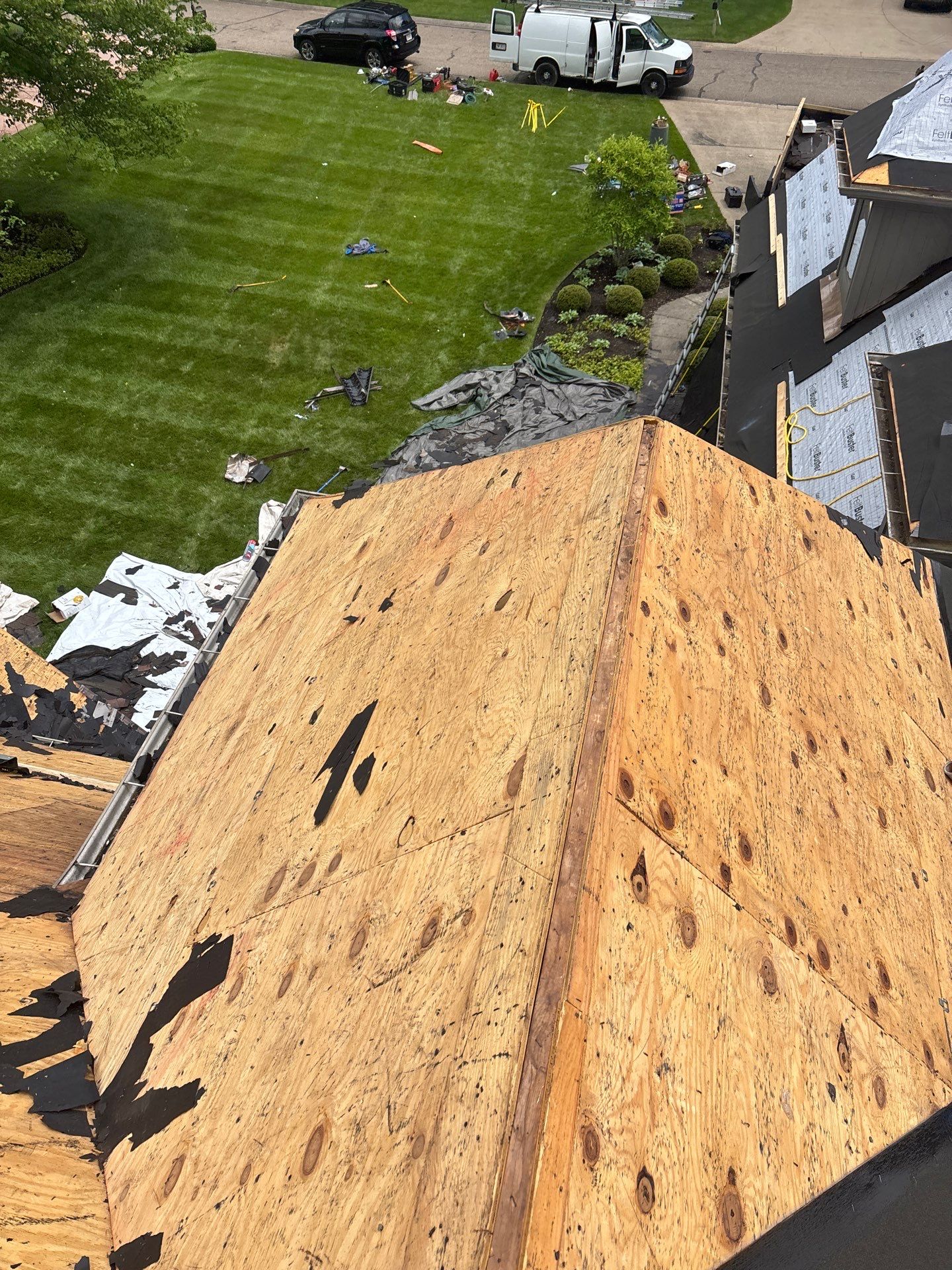 Residential Roofing Installation using GAF Timberline HDZ Barkwood by Rainstoppers Roofing