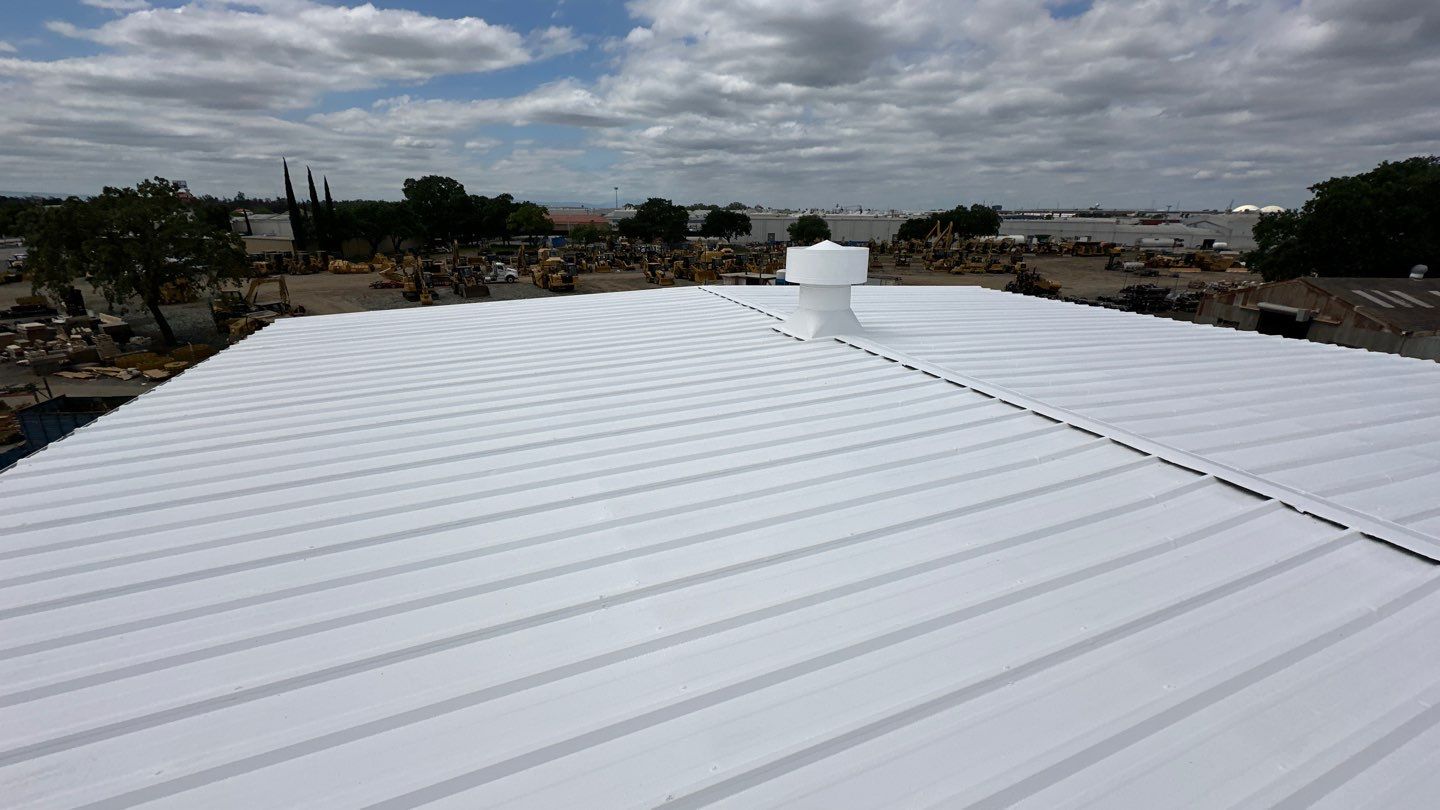 MR Roofing system using Conklin BenchPly system with PUMA top coat by Straight Edge Roofing Inc