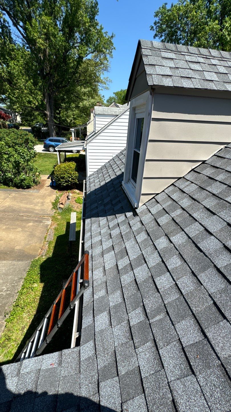 Falls Church: CertainTeed Landmark Pro Designer Shingles in Max Def Pewter by RM Banning, Inc.