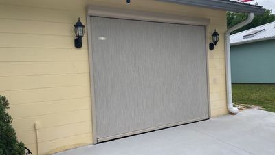 Rolling Screen - Stucco
