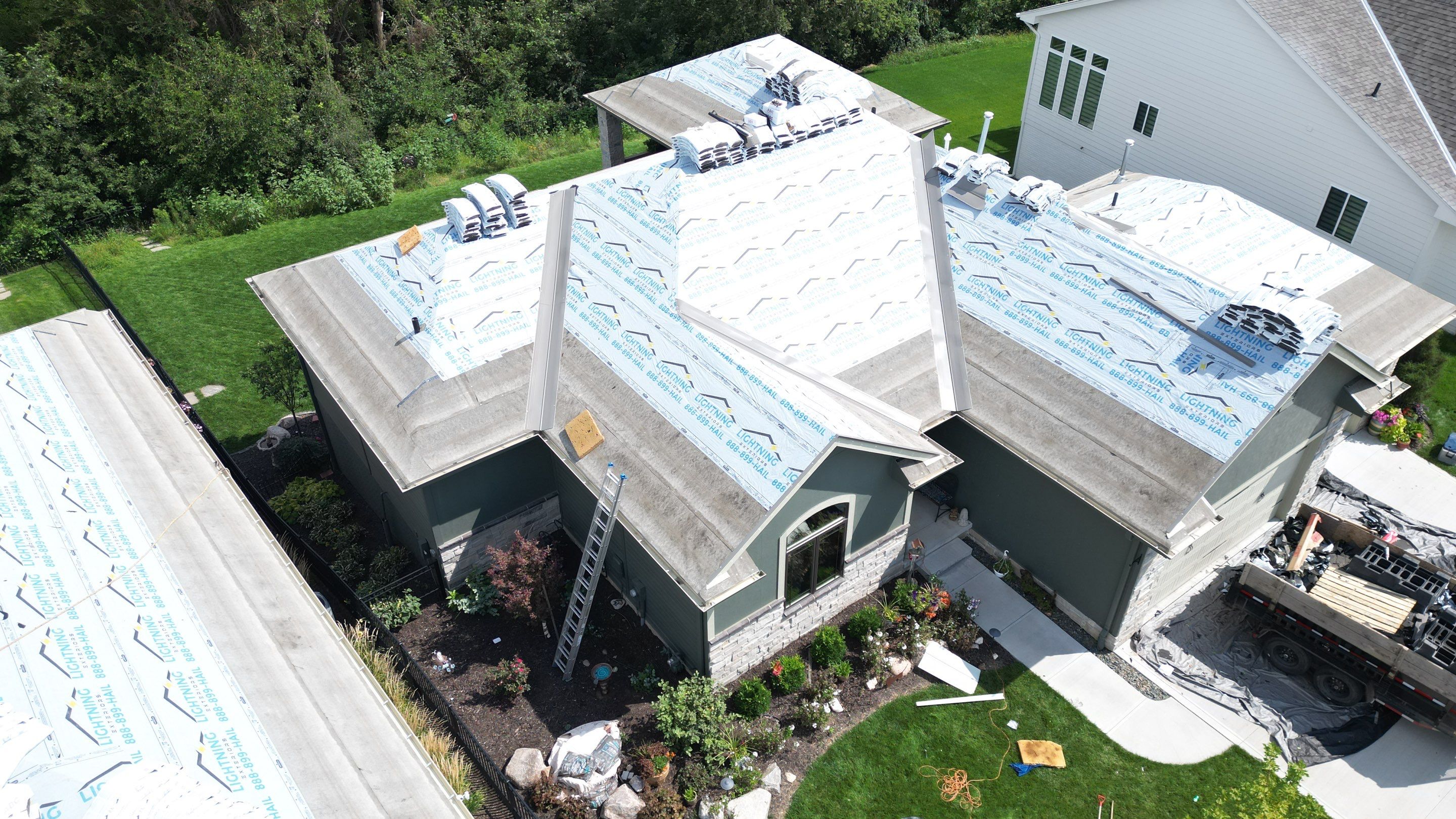 Residential Roofing Installation using IKO Nordic Cornerstone Impact Resistant Class 4 by Lightning Exteriors