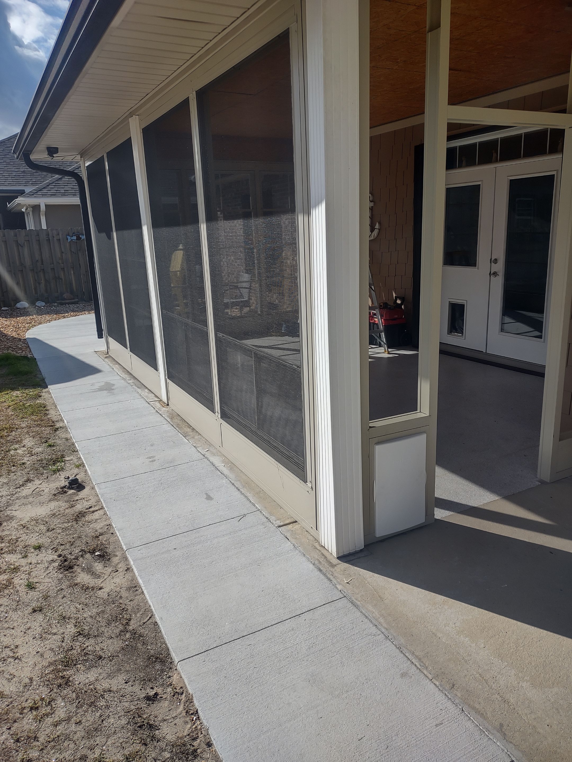 Screen Under w/Vinyl Windows using Colorbeam by Titan Sunrooms