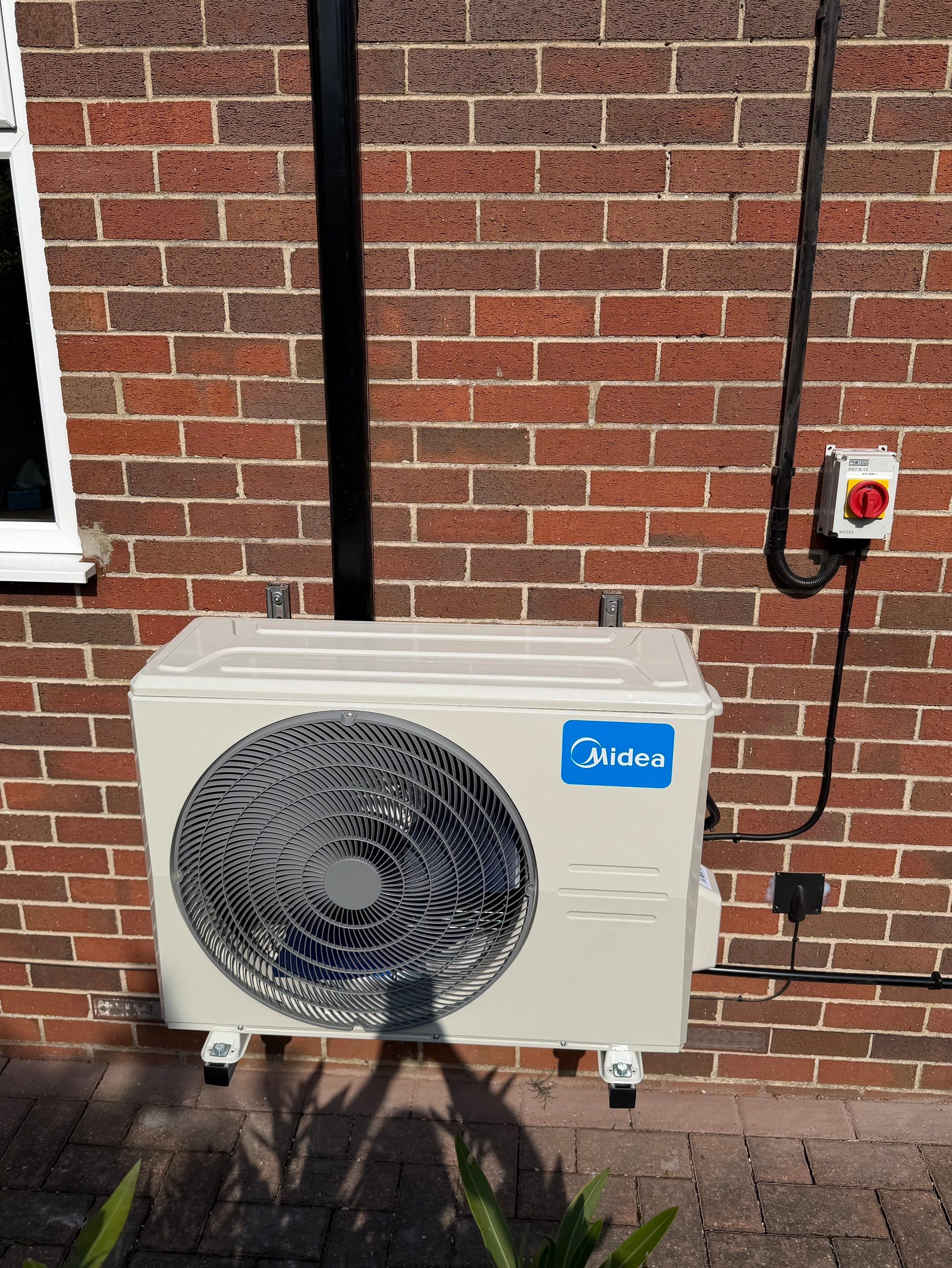 π₯ Multi-Split Air Conditioning Installation Completed in Great Hatfield! βοΈ by Elite Services Group Ltd