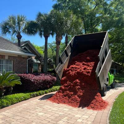 Mulch Install | Deerwood Country Club