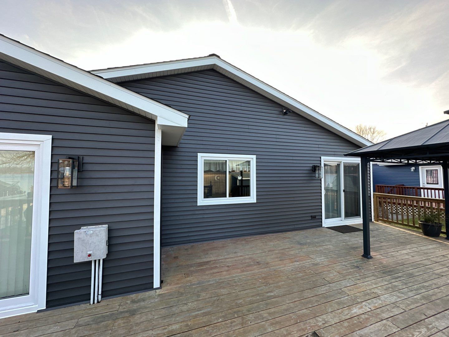Siding Replacement using Certainteed Restoration Classic D4 by 180 Contractors