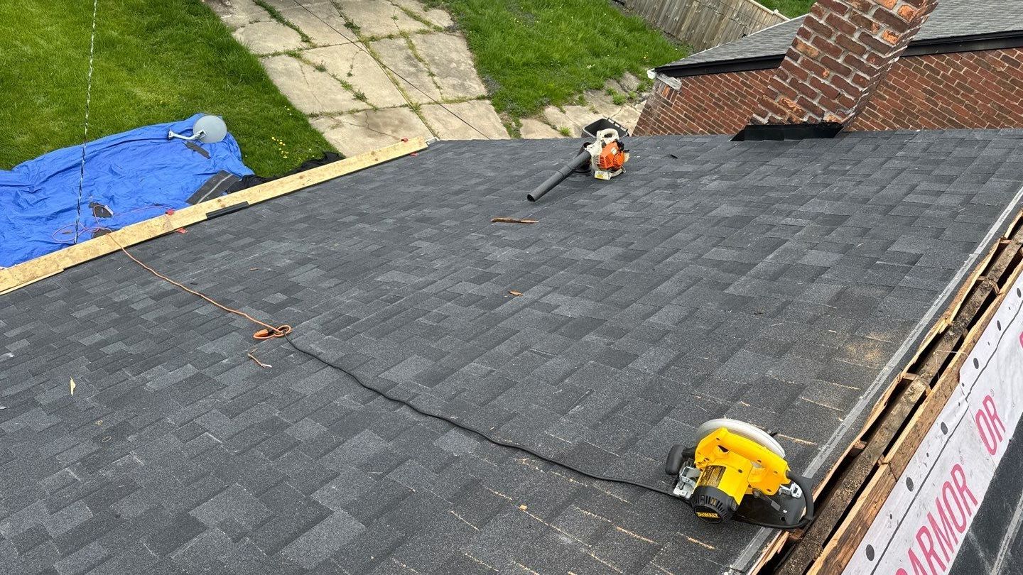 Roof Replacement using Owens Corning Onyx Black by 180 Contractors