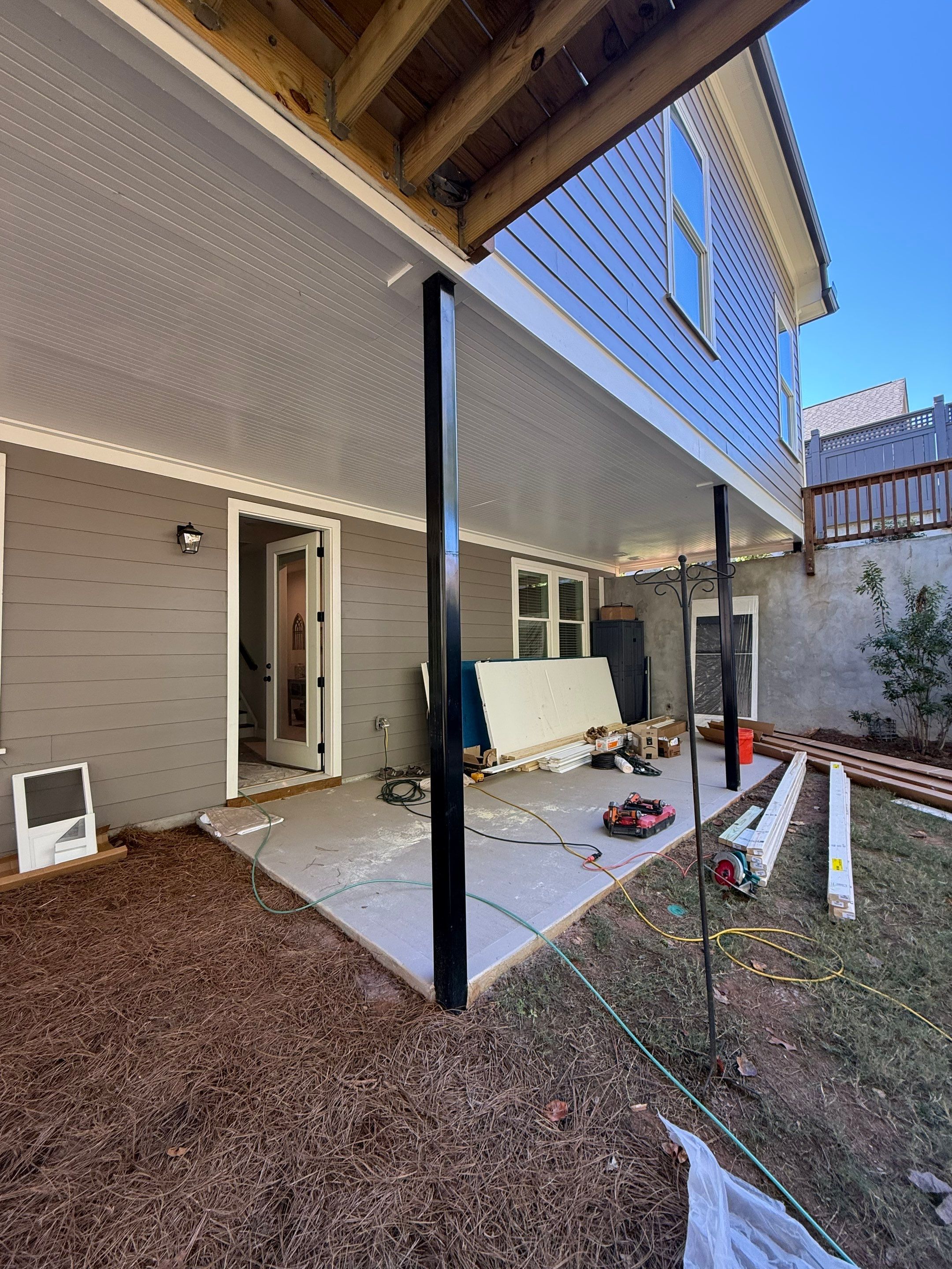 Screen Porch  by Swift Home Renovations 
