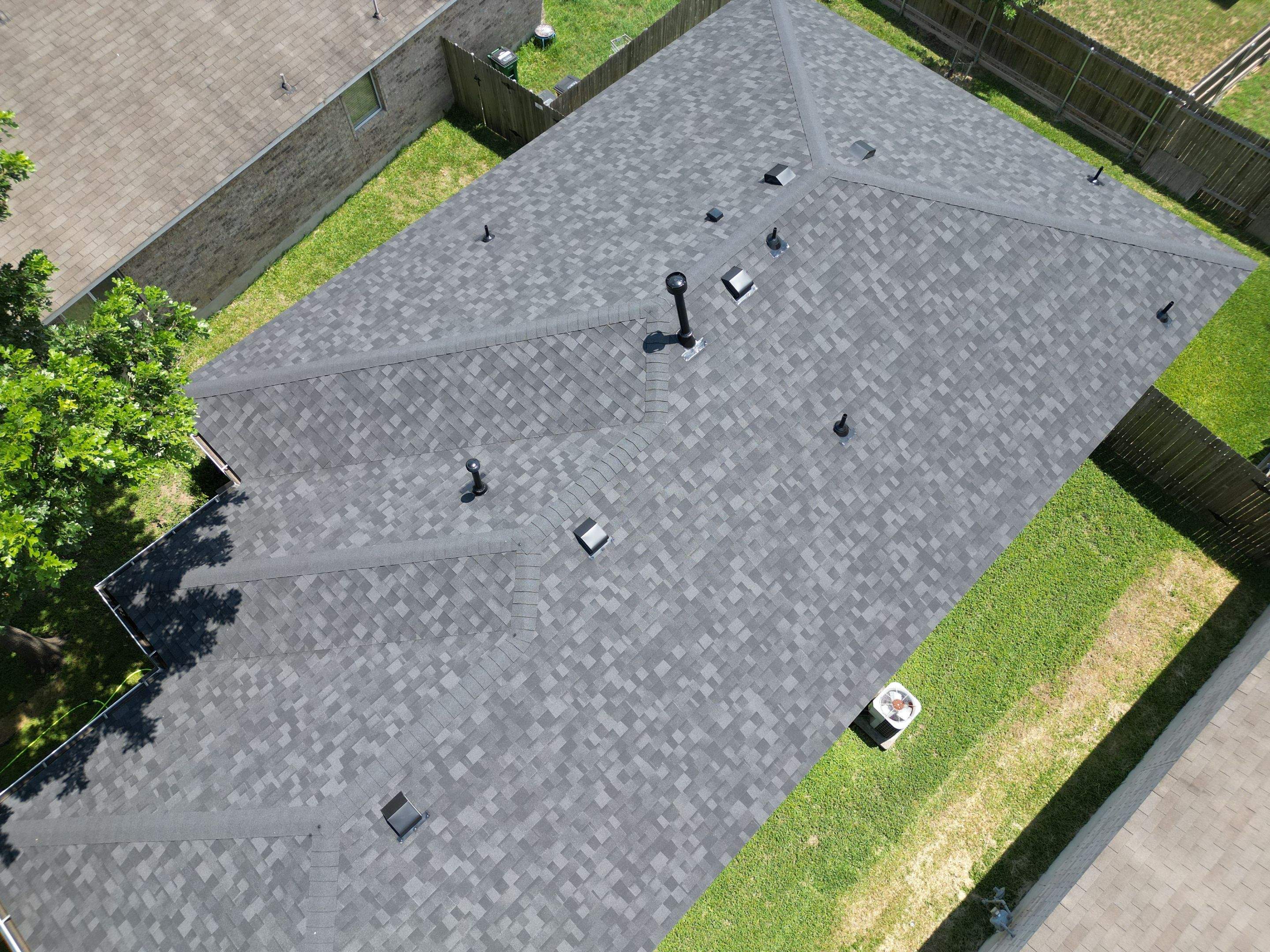 Onyx Black - Owens Corning TruDefinition Duration by RoofsOnly.com