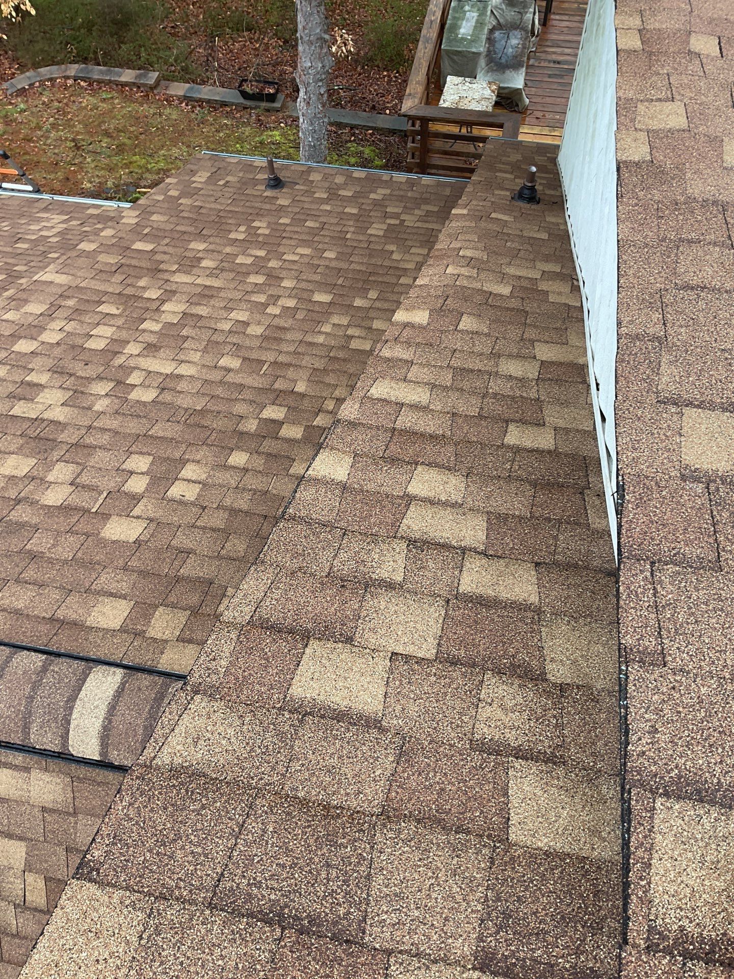 Springfield CertainTeed Landmark in Resawn Shake by RM Banning, Inc.