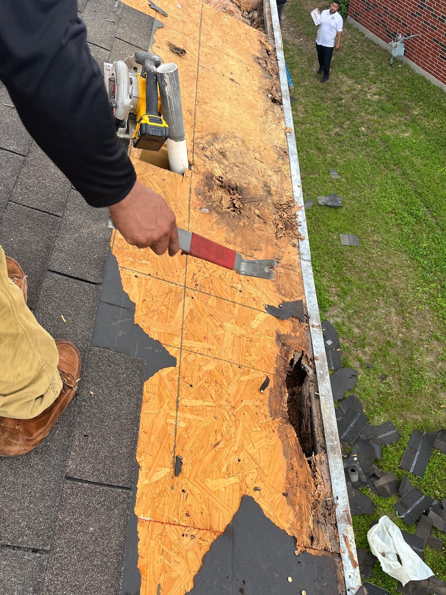 Residential Roofing Repair using Owen's Corning Duration (Lifetime) Shingles by Roof Repair Company