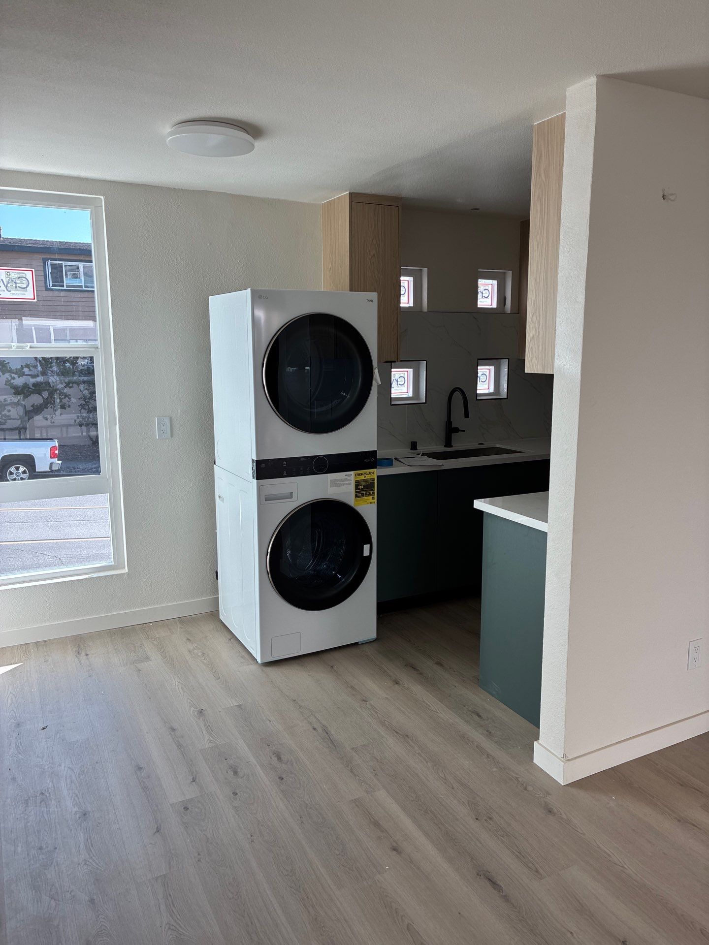 Project in 2140 Howard with 17 units by M1 Builds, Inc.