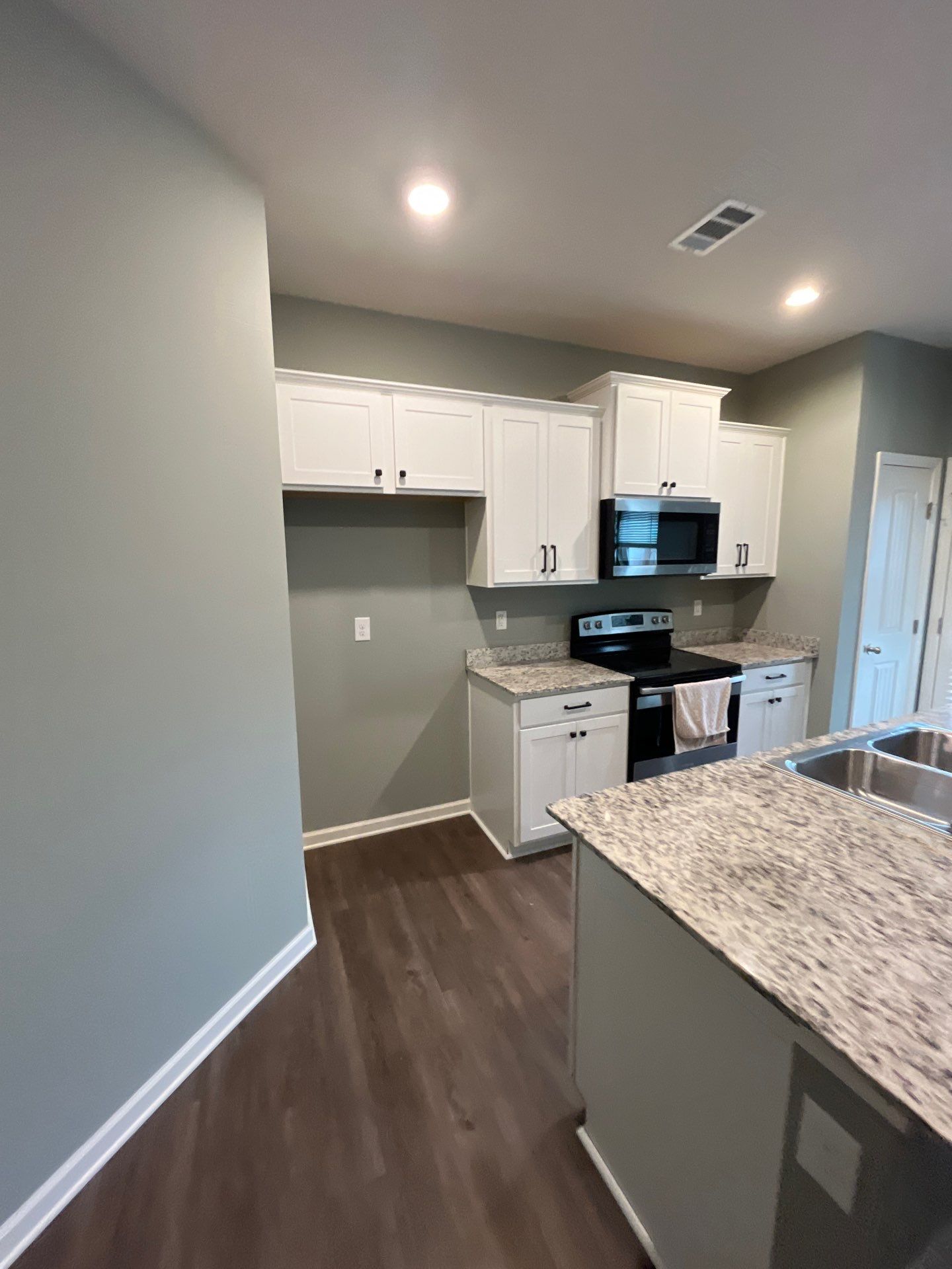 Full Interior Refresh in Oakwood, GA by Five Star Painting