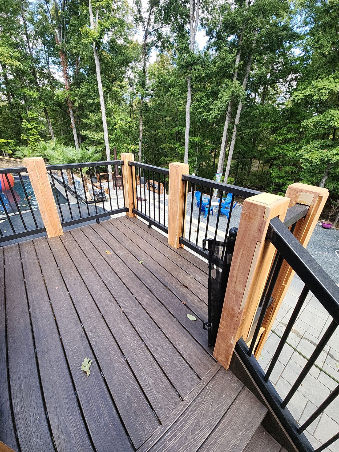 Fence and Deck using Wood Sealant and Stain by DuraSeal