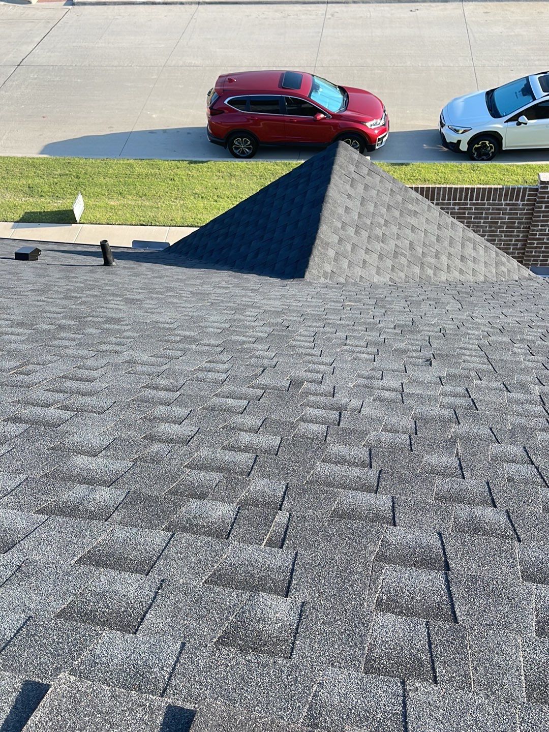 GAF HDZ - Weathered Wood by Elite Roofing LLC