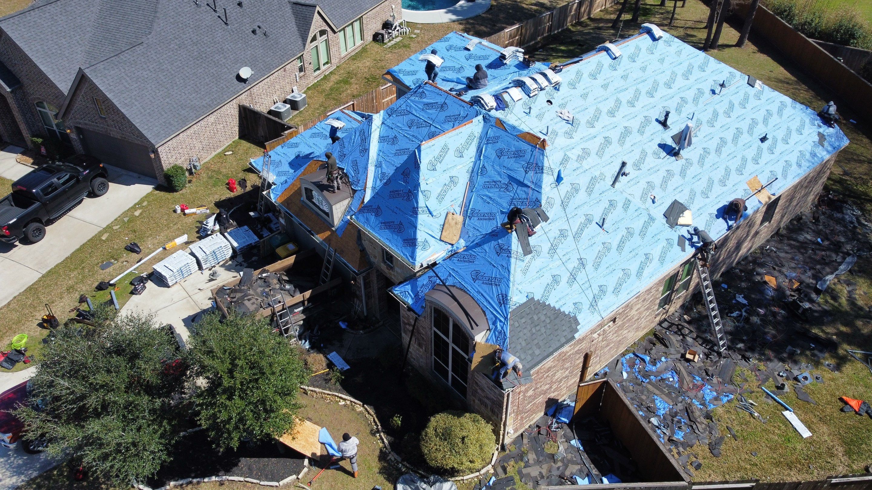 IKO Cambridge - Charcoal Gray by Elite Roofing LLC