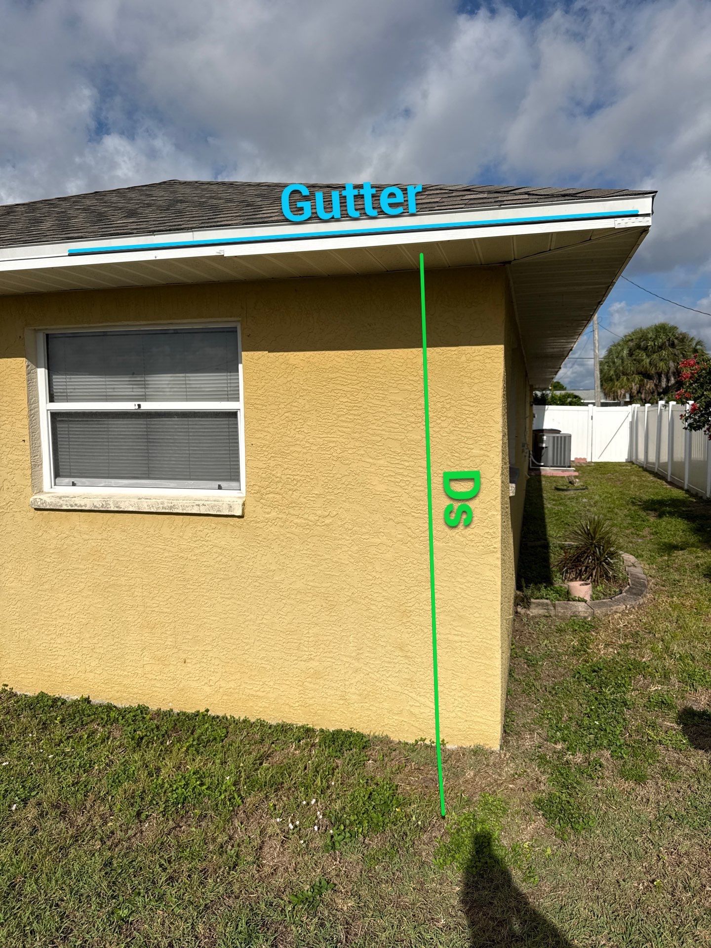 6 Inch Seamless Gutters using White Seamless Gutters in Cape Coral FL by Gutter Professors