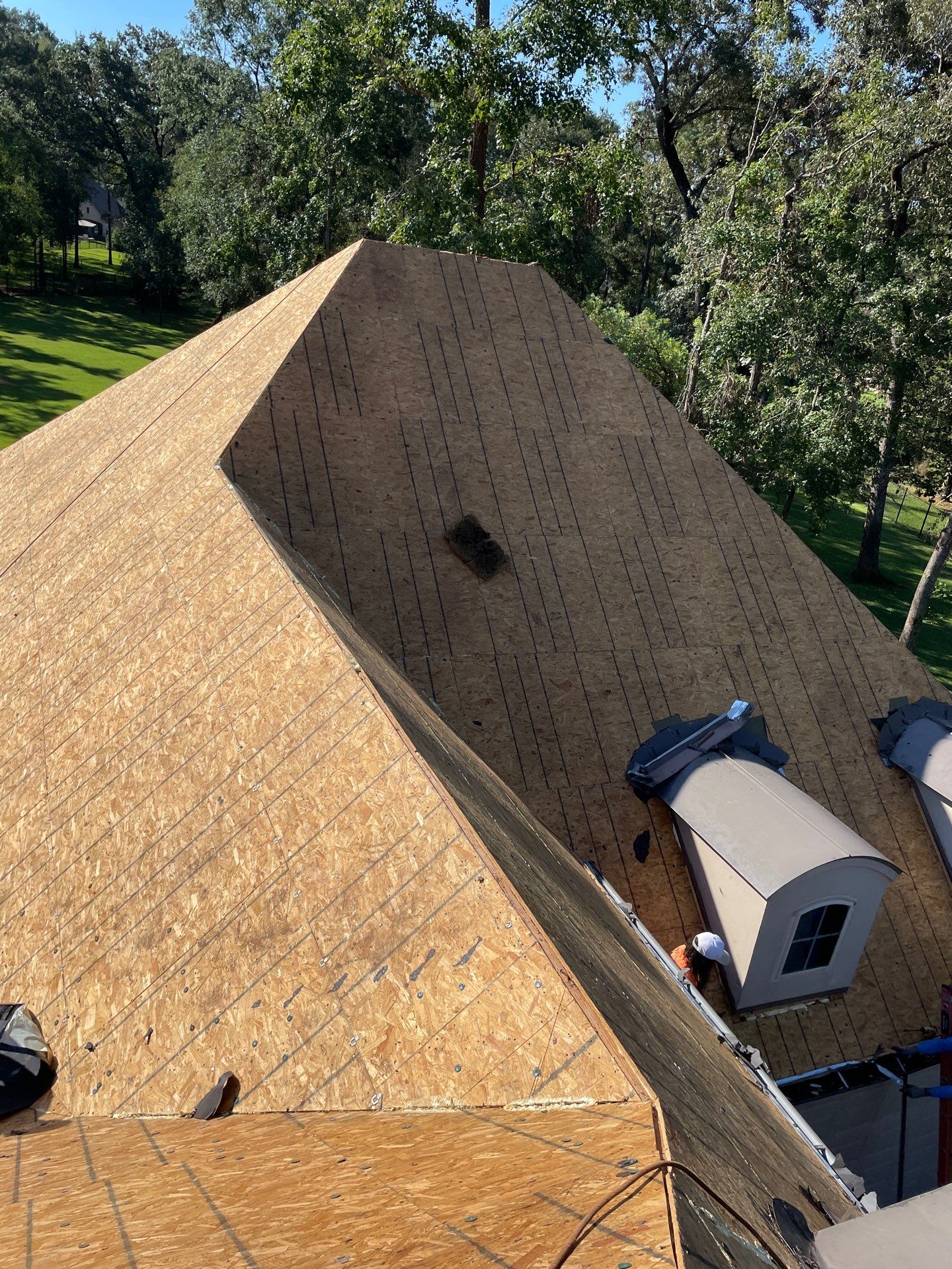 Residential Roofing Installation using Owen's Corning Duration (Lifetime) Shingles by Roof Repair Company
