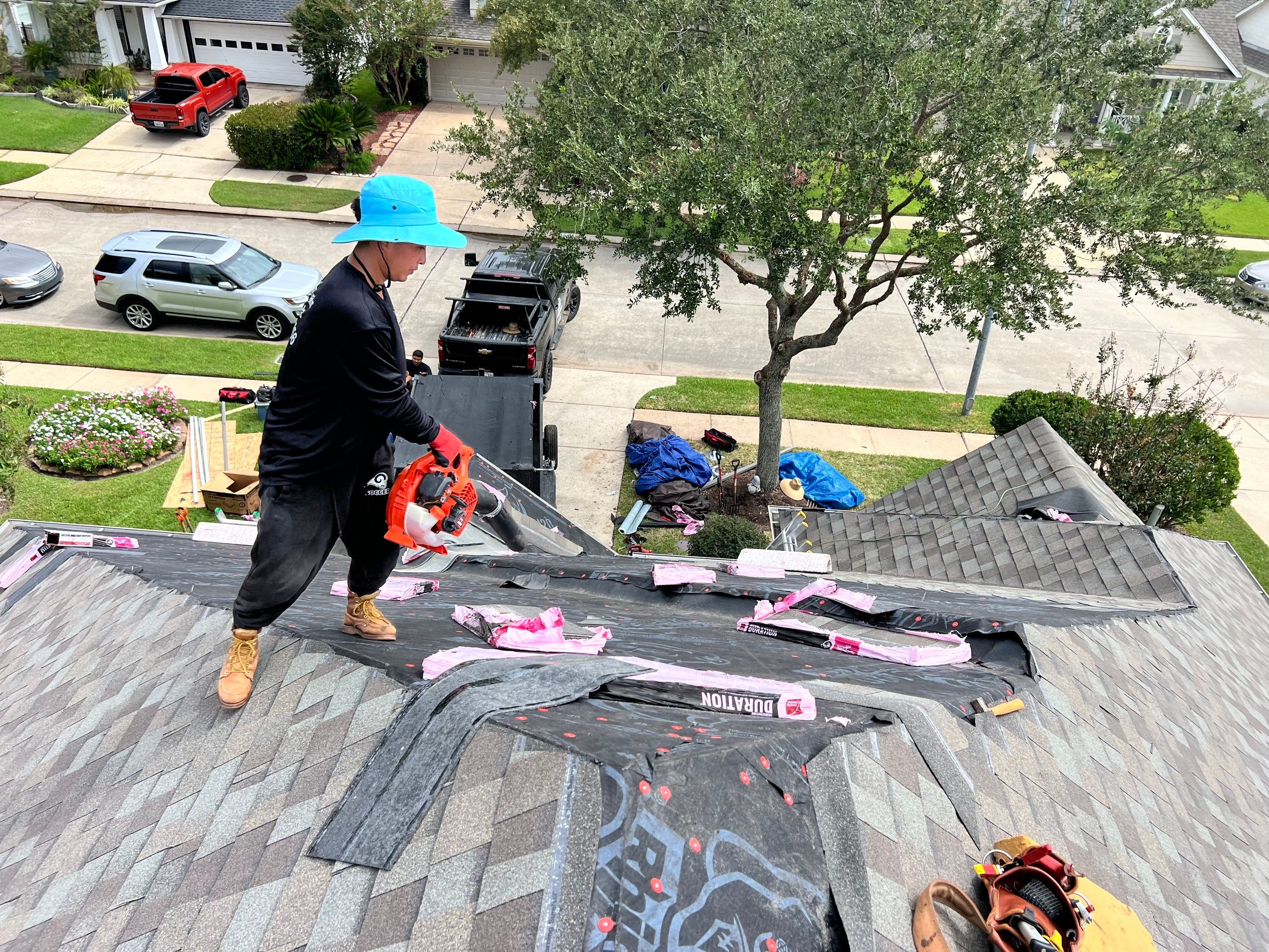 Residential Roofing Installation using Owen's Corning Duration (Lifetime) Shingles by Roof Repair Company