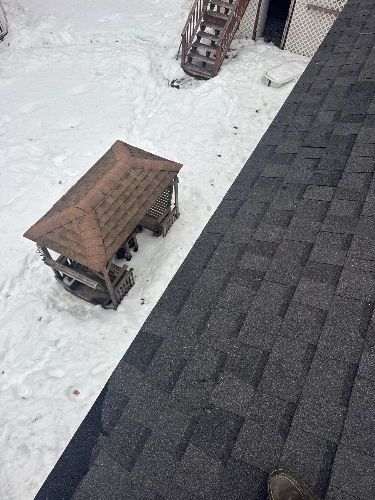 Ice Dam Removal & Snow Removal in Billerica, MA  by Mighty Dog Roofing of Greater Middlesex County