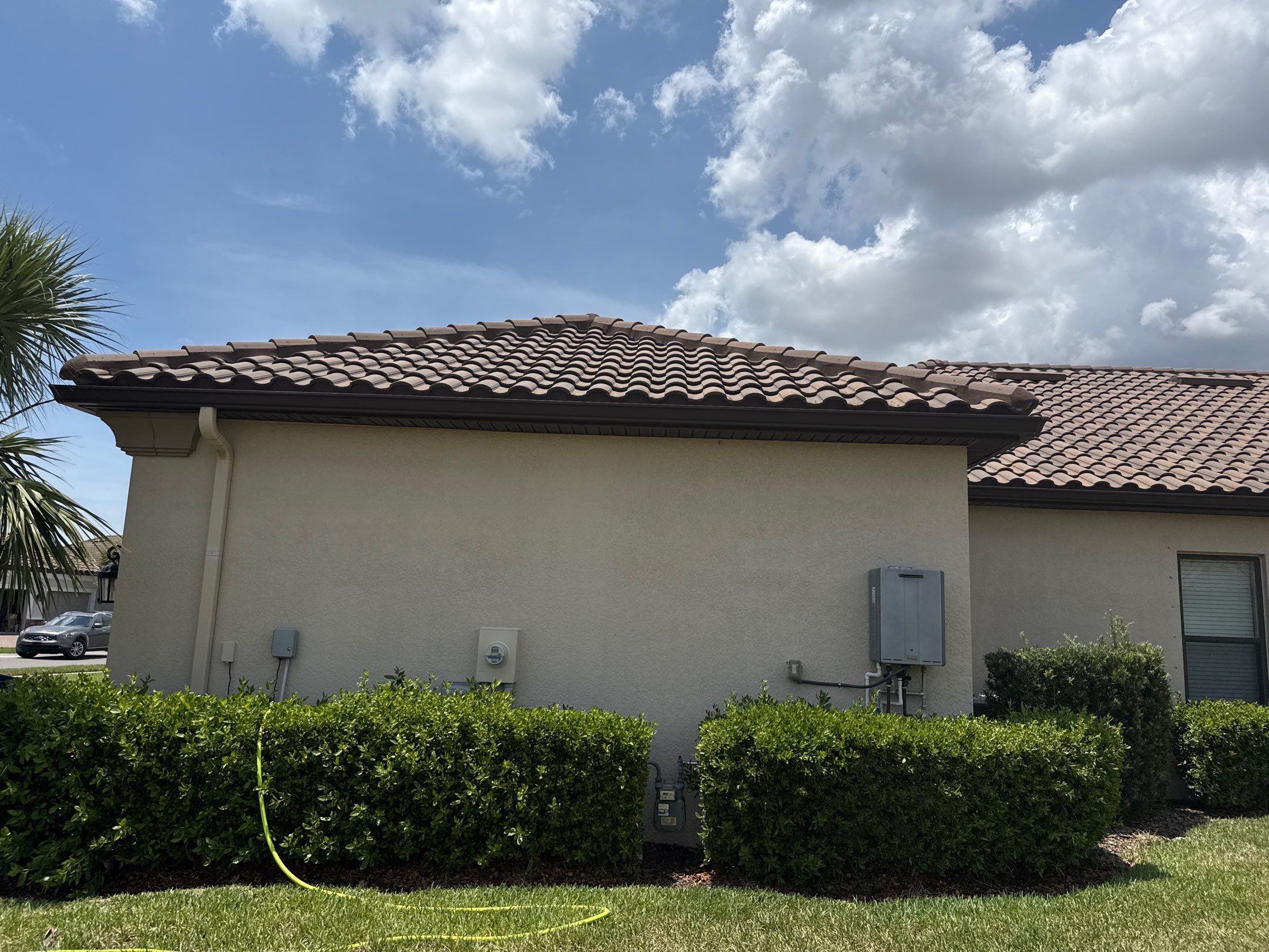 Concrete Tile Roof, Paver Driveway & Lanai Cleaning – Artisan Lakes Esplanade, Palmetto, FL by Sunshine AquaWash