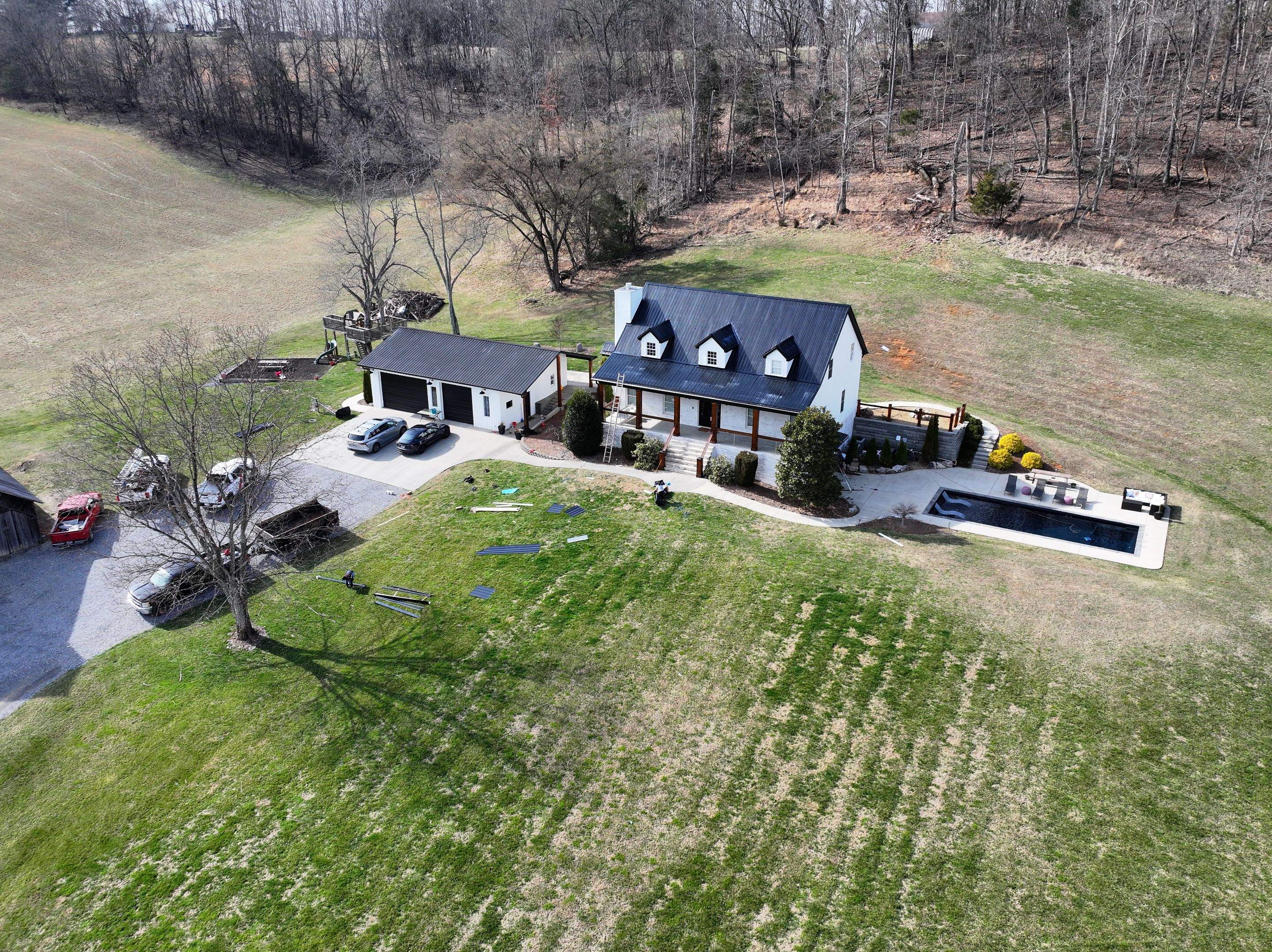 Nunn Residence by Omnia Roofing