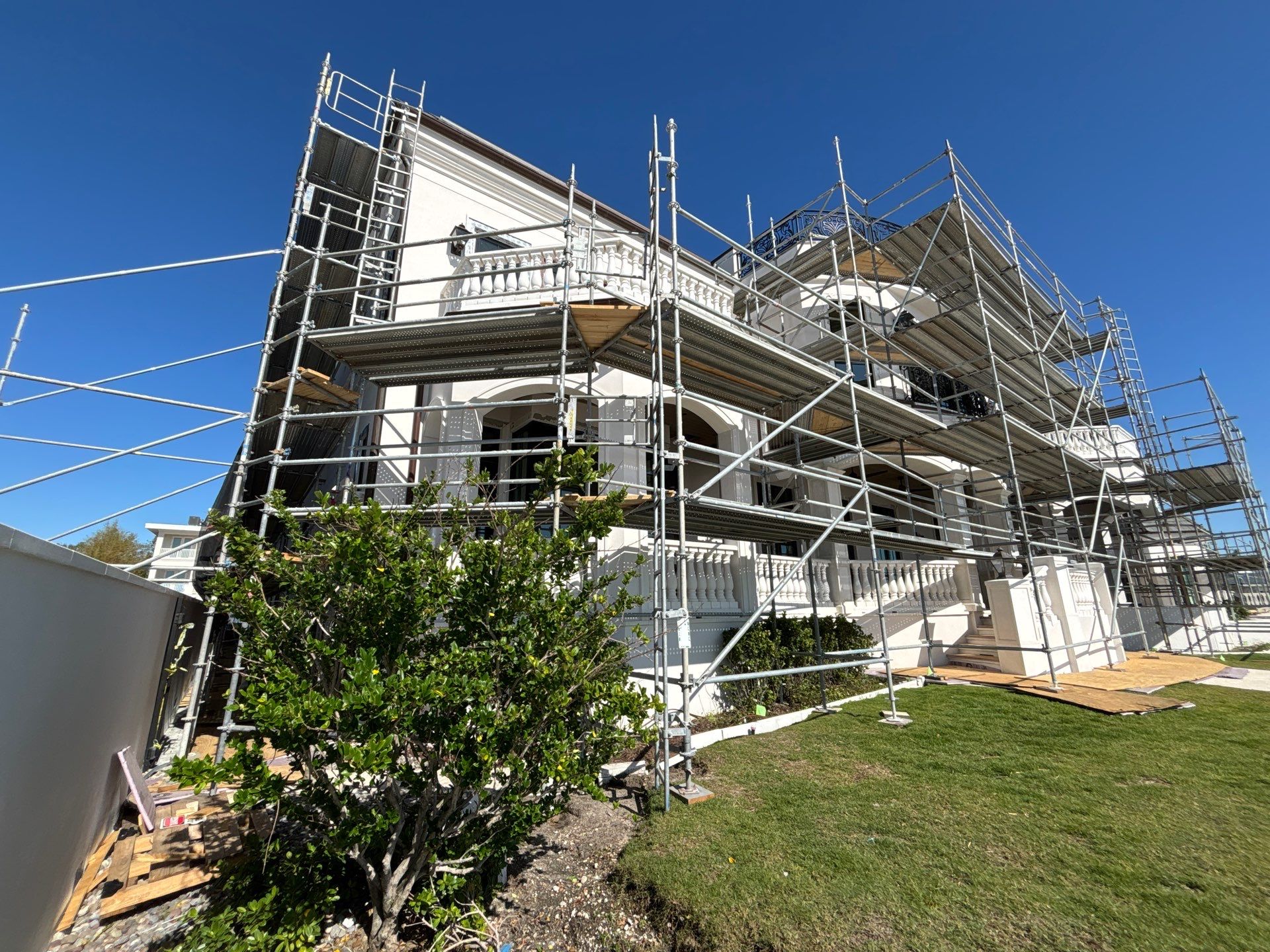 Gutter Installation using Half Round Seamless Gutters in Tampa FL by Gutter Professors