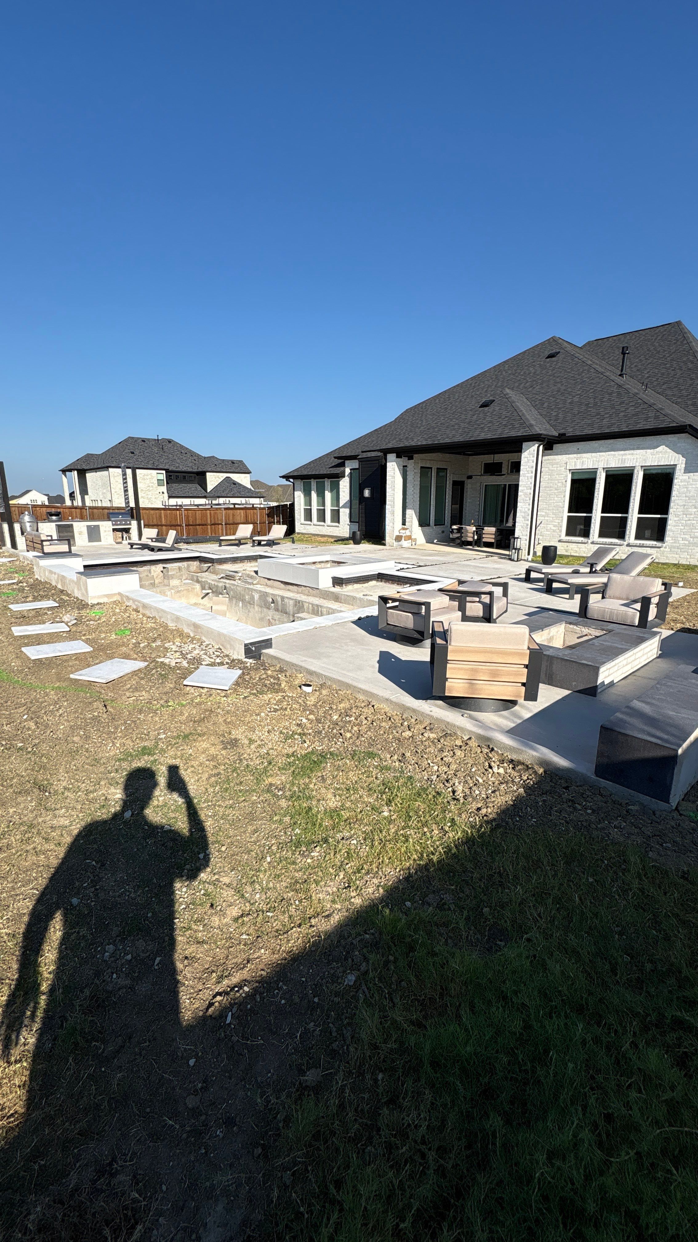 Geometric Pool with Inset Spa by Pinnacle Pools and Spas - DFW