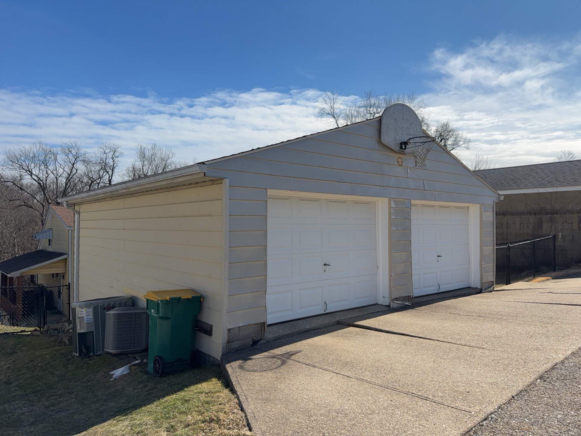 From ancient aluminum to beautiful vinyl siding in Westview by Ideal Siding Pittsburgh