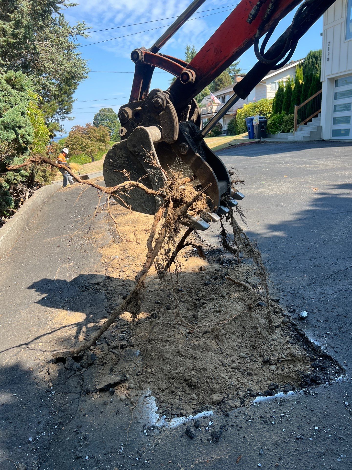 Sealcoat Driveway Repair | Everett  by Jireh Asphalt & Concrete Inc 
