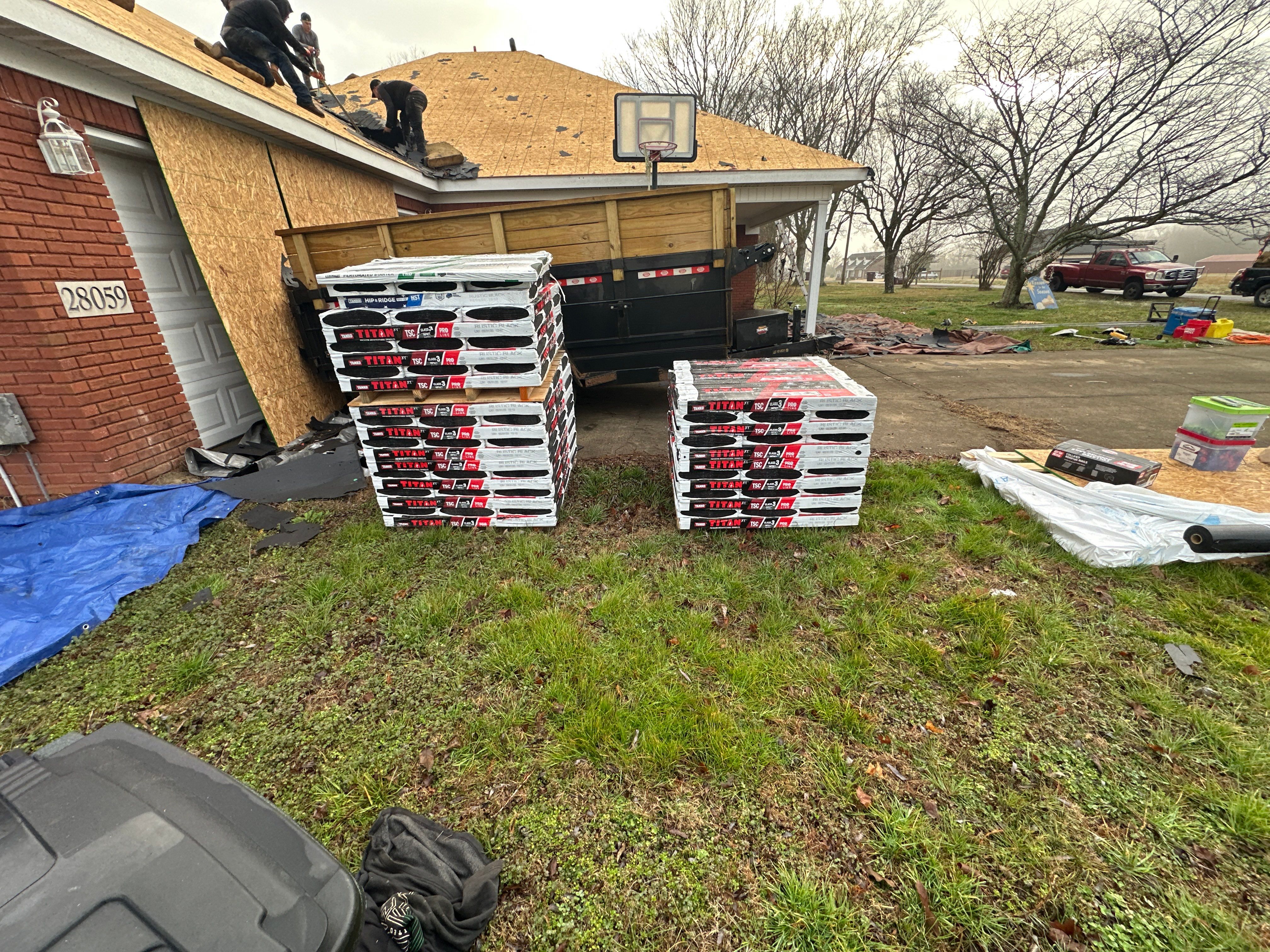 Rustic Black Titan  - Clements by BayCo Roofing