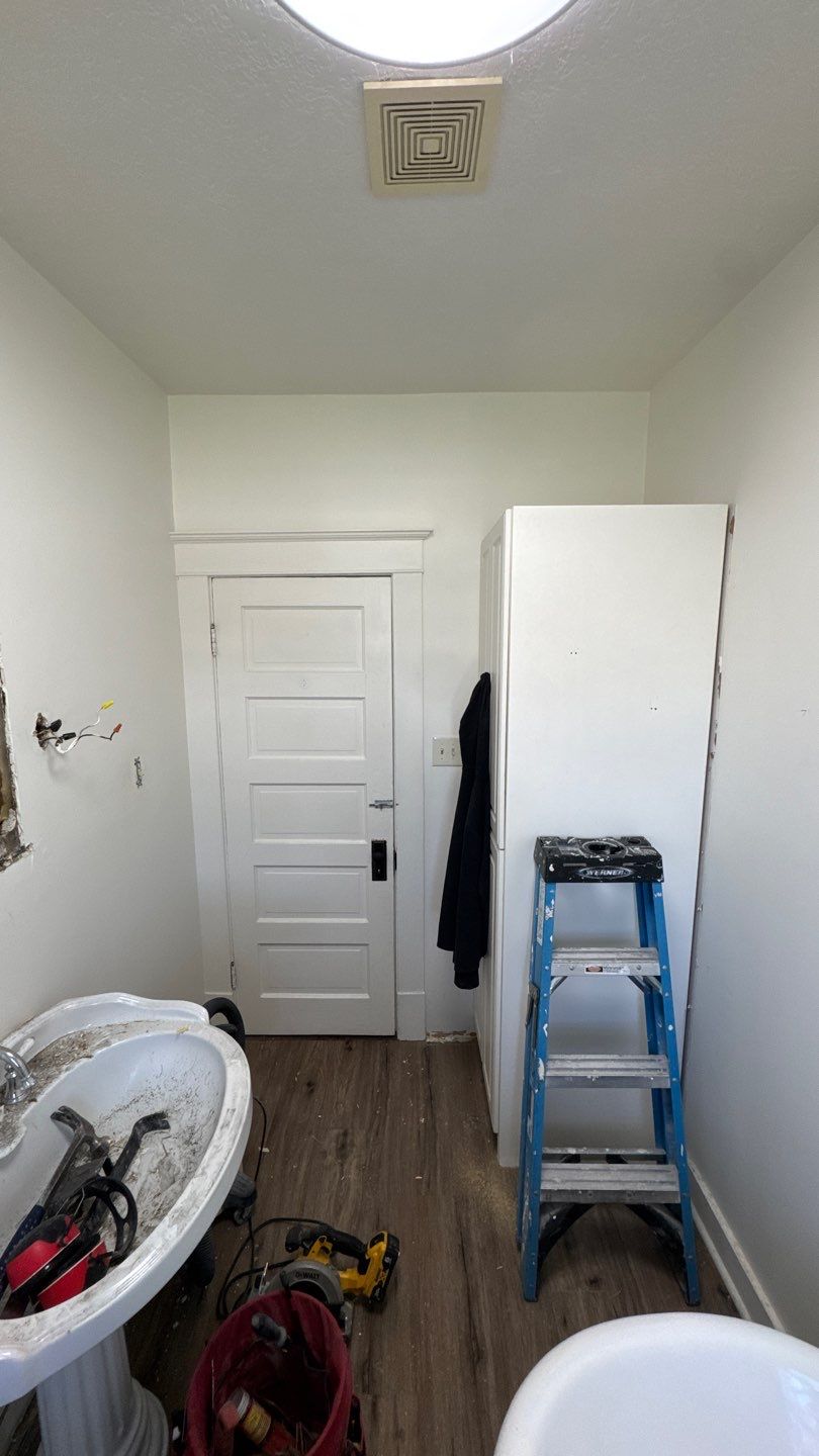 Main Bathroom by Rudd Builders LLC