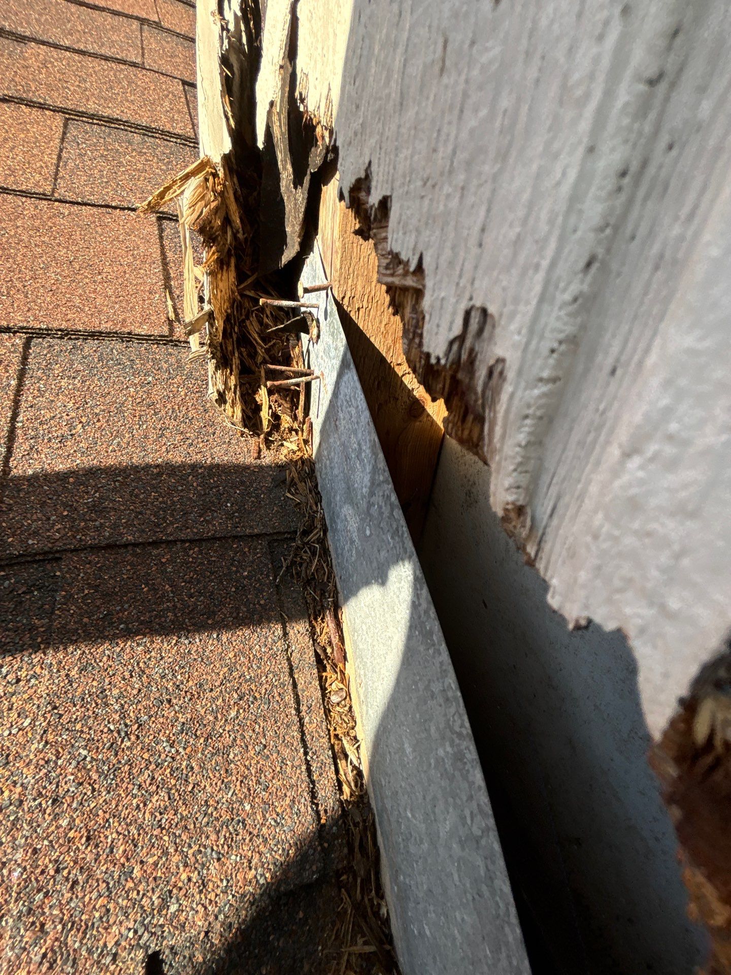 Siding Repair 78250 | Roof Repair | San Antonio Roofer by Rox Roofing
