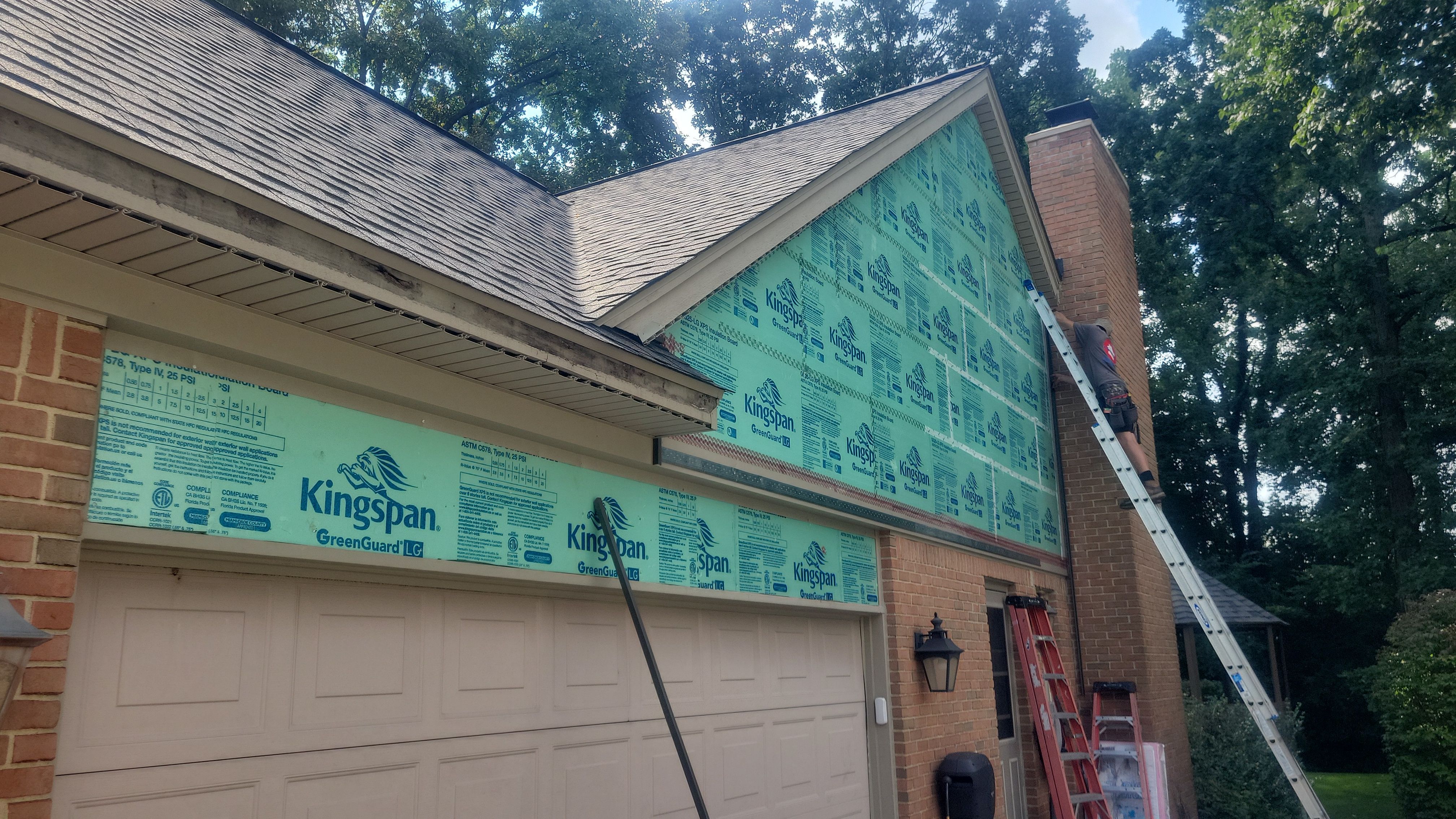 Roof Replacement using Owens Corning Peppercorn and Siding Replacement using Ascend Charcoal Smoke by 180 Contractors