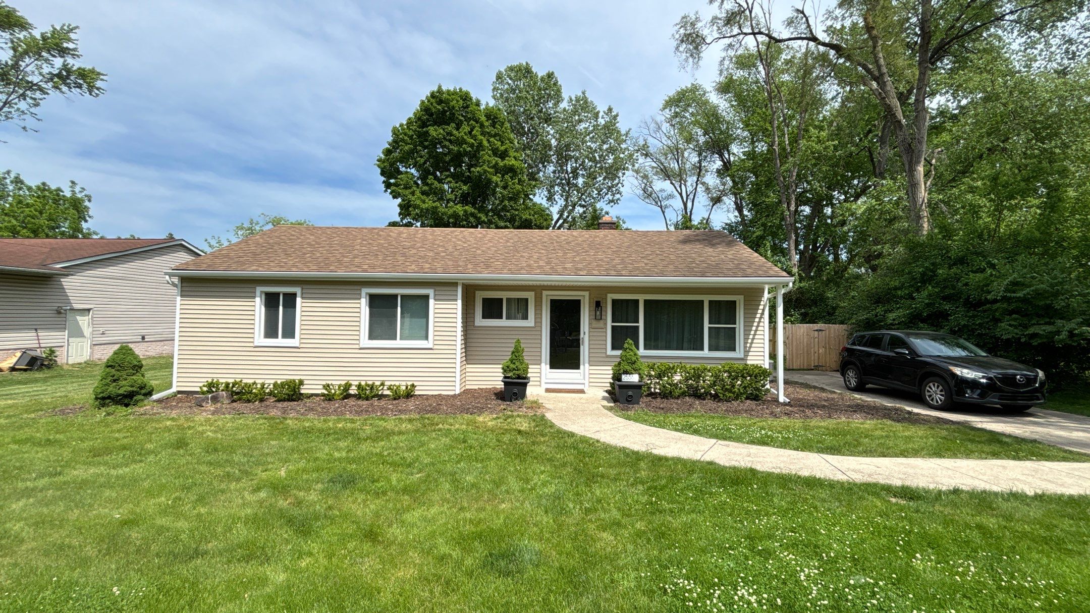 Siding Replacement using Certainteed Classic Restoration D4 by 180 Contractors