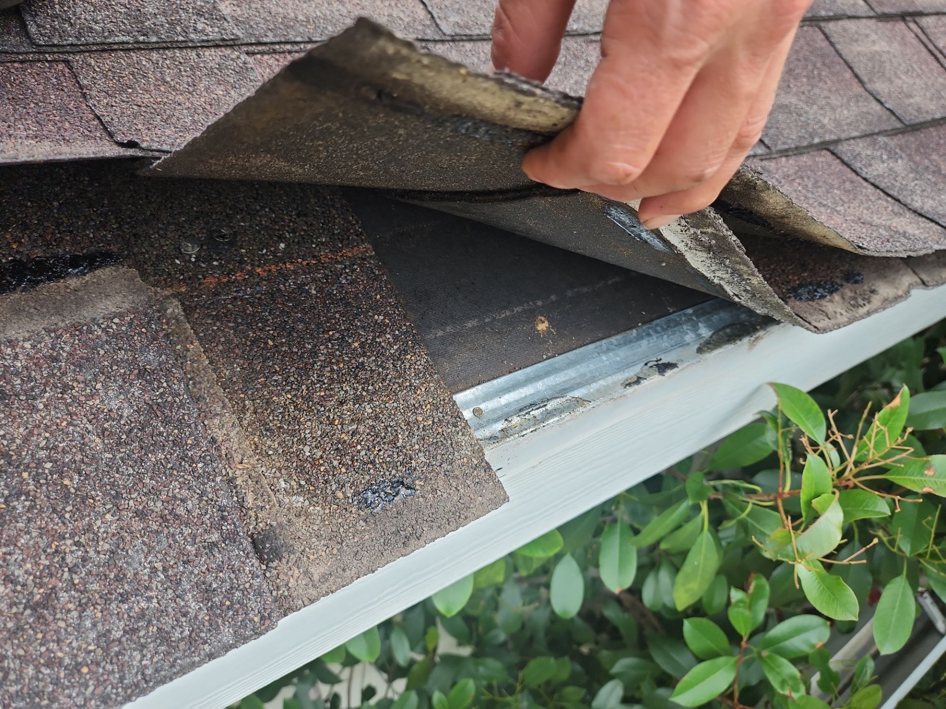 Residential Roofing Installation using Owen's Corning Duration (Lifetime) Shingles by Roof Repair Company