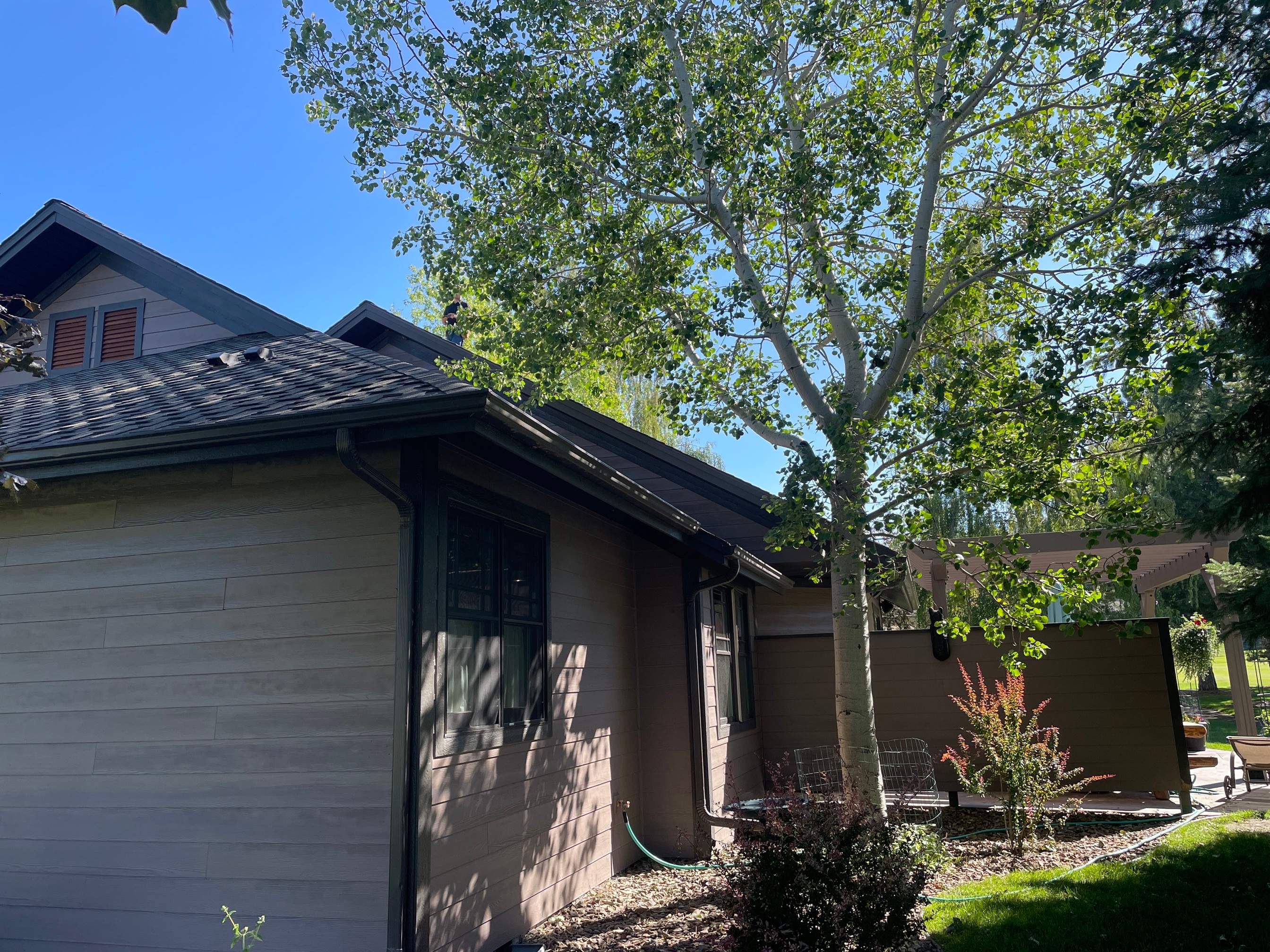 GAF Grand Sequoia - Autumn Brown Blend  by Montana Roofing Solutions