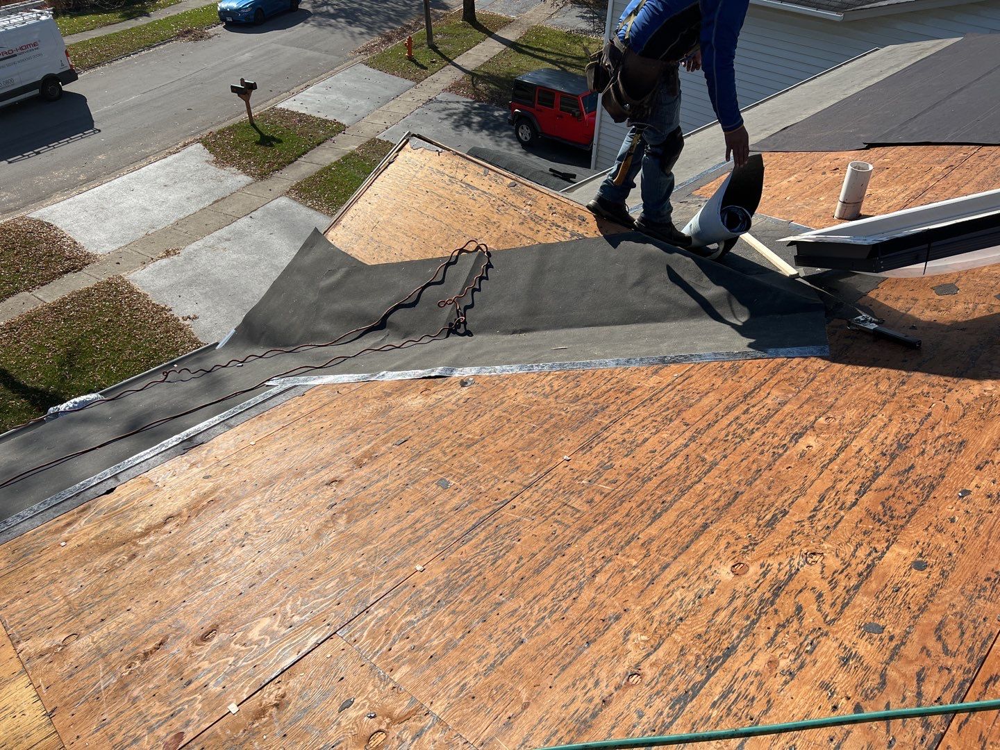 Multi-family unit roof replacement. using GAF Timberline HDZ by Pro Home Services Inc