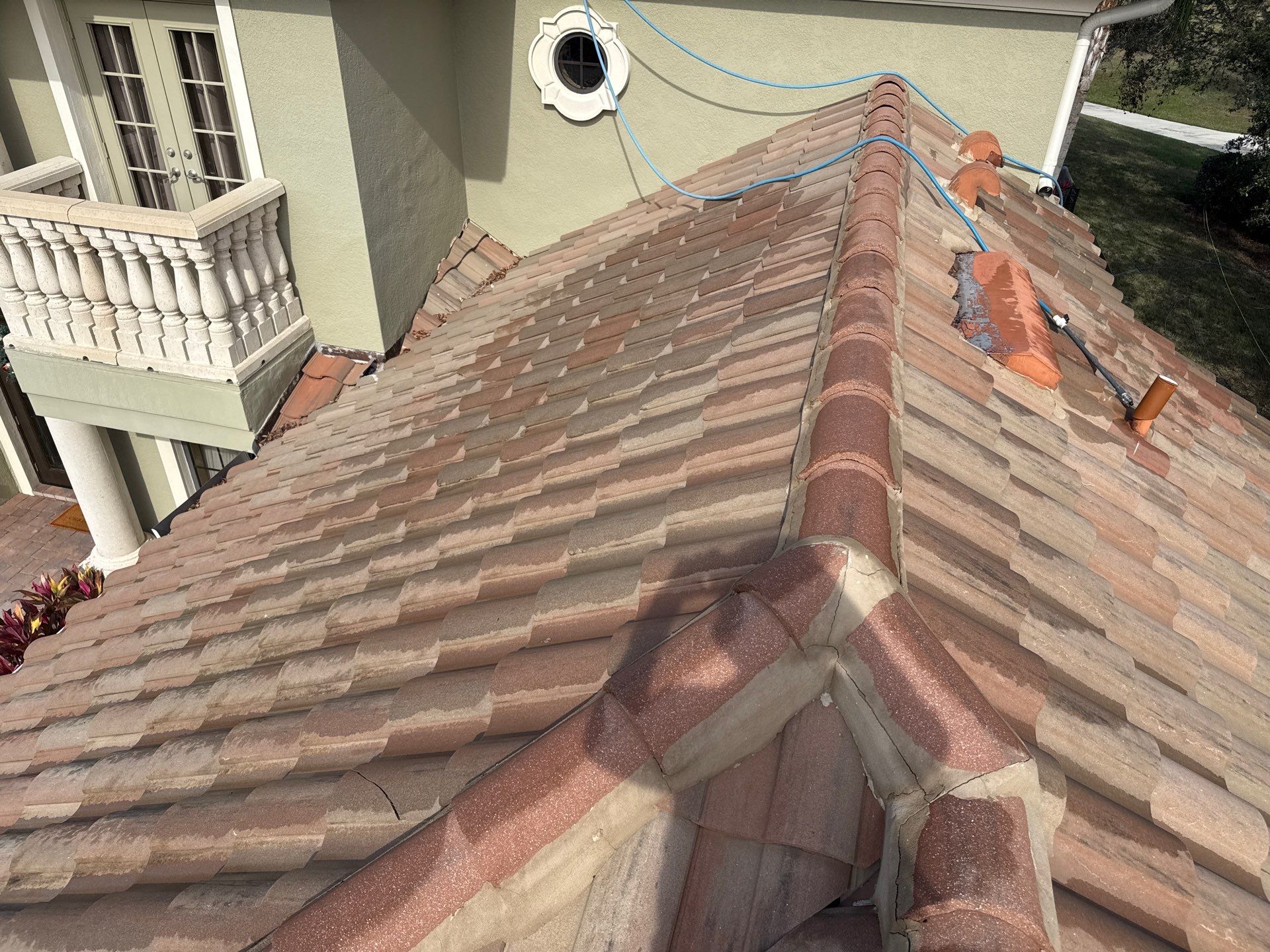 Roof Cleaning & Pool Deck Cleaning! Winding River, Bradenton, FL by Sunshine AquaWash