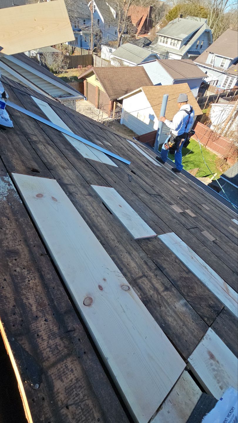ATLAS PINNACLE COLOR: BURNT HICKORY DRIP EDGE: WHITE by Eagle Eye Roofing