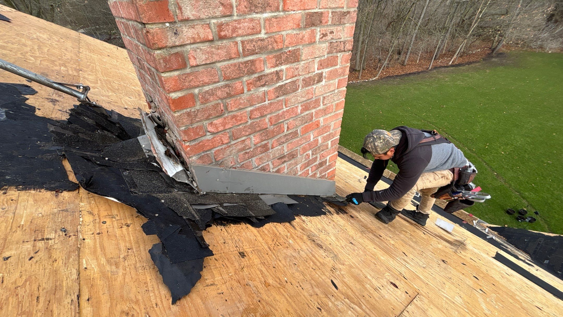 Roof Replacement using Owens Corning Onyx Black by 180 Contractors